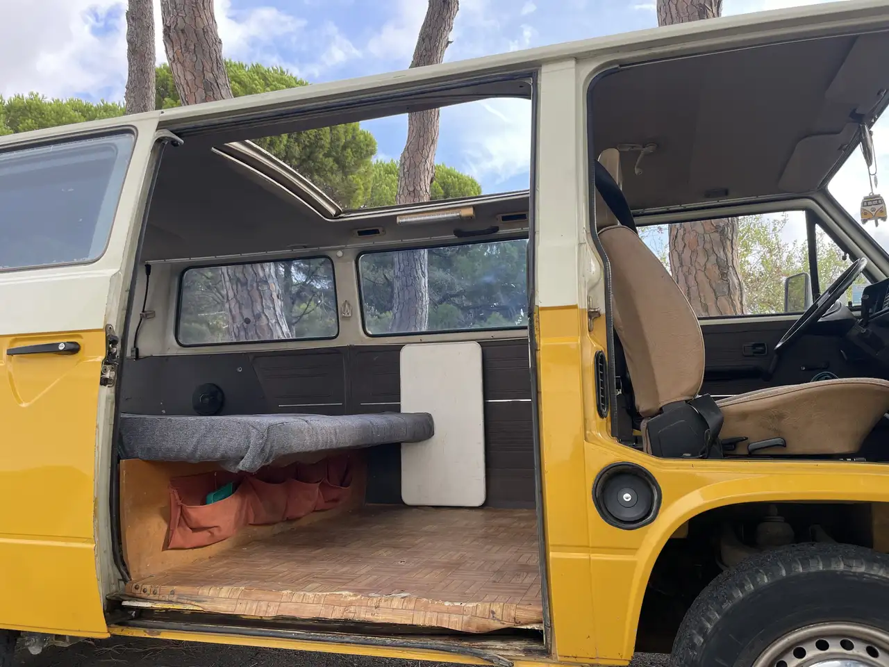 Volkswagen T3 Bus . Techo corredero de chapa original de fábr, foto 9