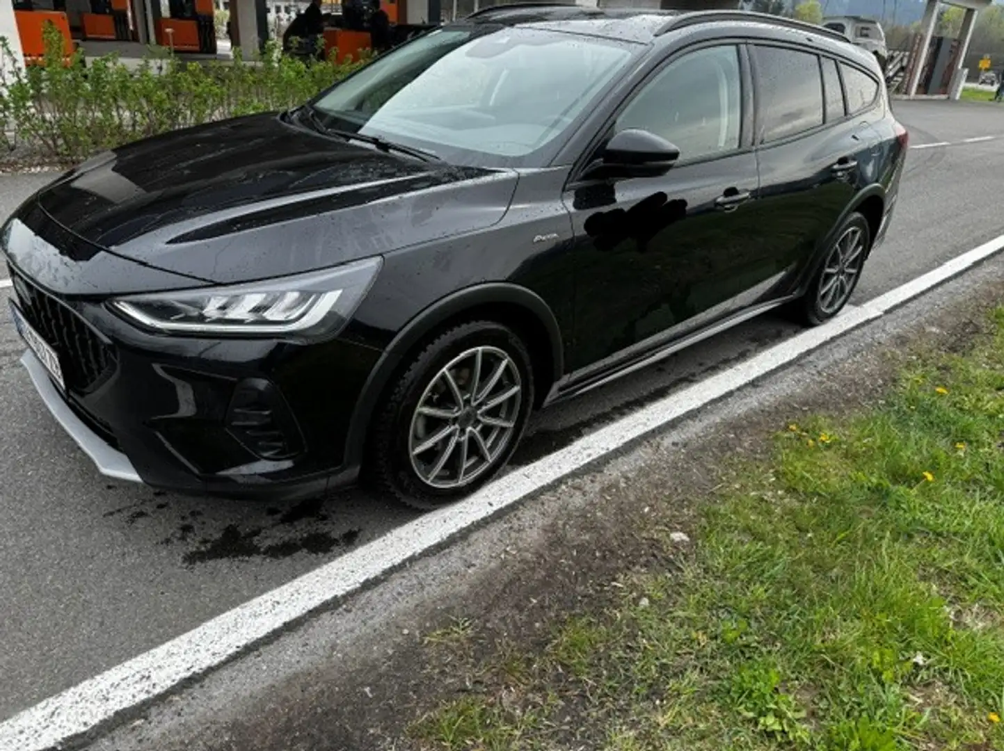 Ford Focus Focus Turnier 1,0 EcoBoost ST-Line Design ST-Line Design Schwarz - 1