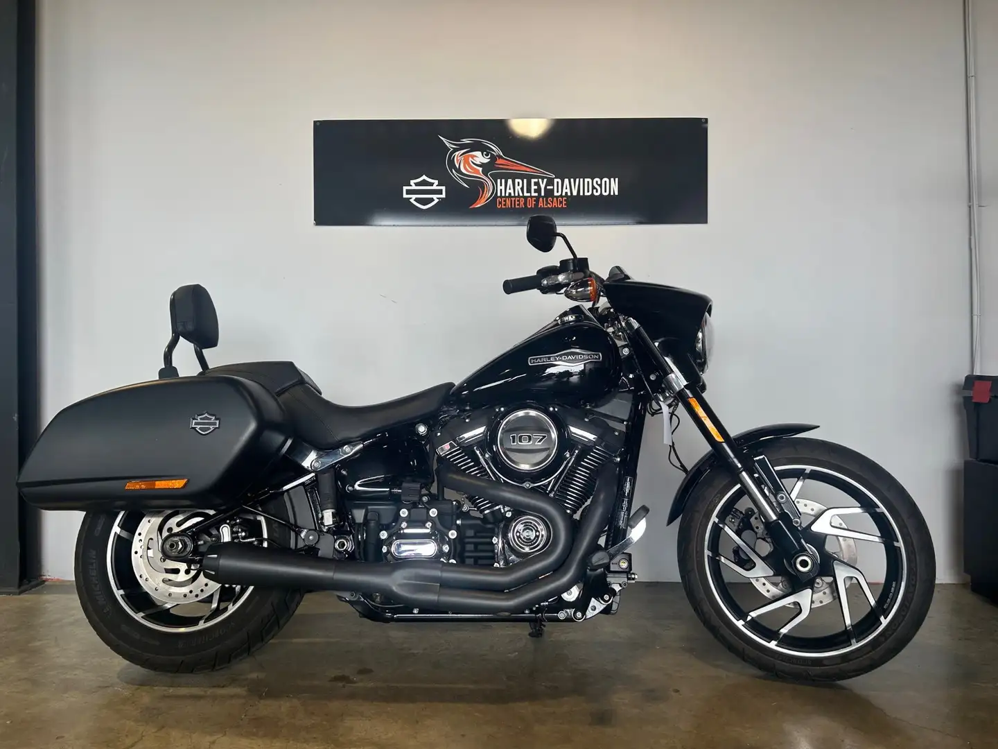 Harley-Davidson Sport Glide - 1