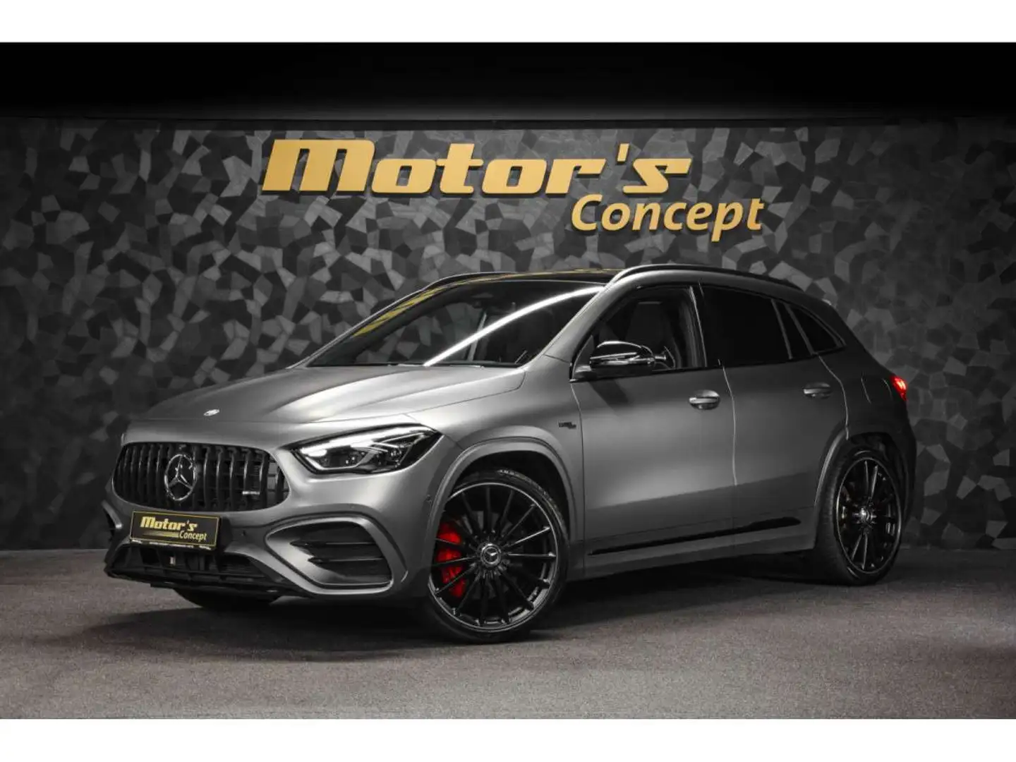 Mercedes-Benz GLA 35 AMG 4 MATIC Grijs - 1