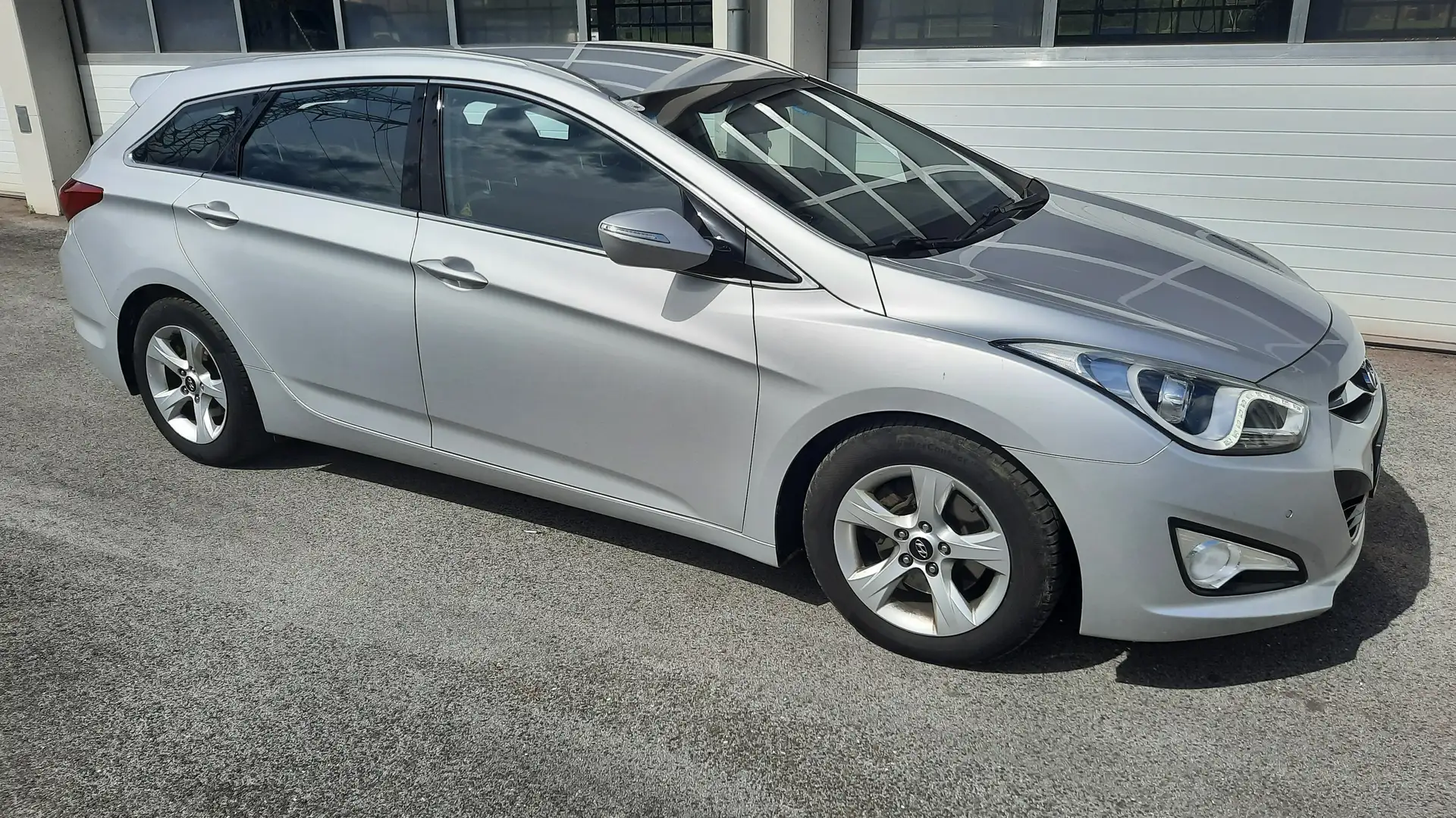 Hyundai i40 Style 1,7 CRDi DPF Silber - 2