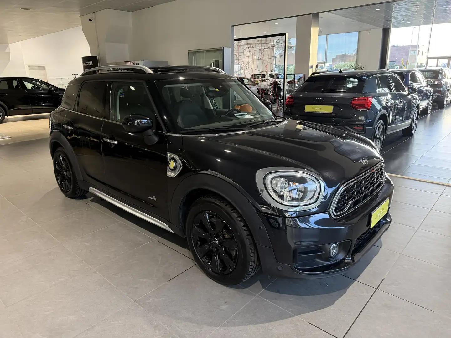 MINI Cooper Countryman Mini 1.5 Cooper SE Countryman ALL4 Automatica Schwarz - 2