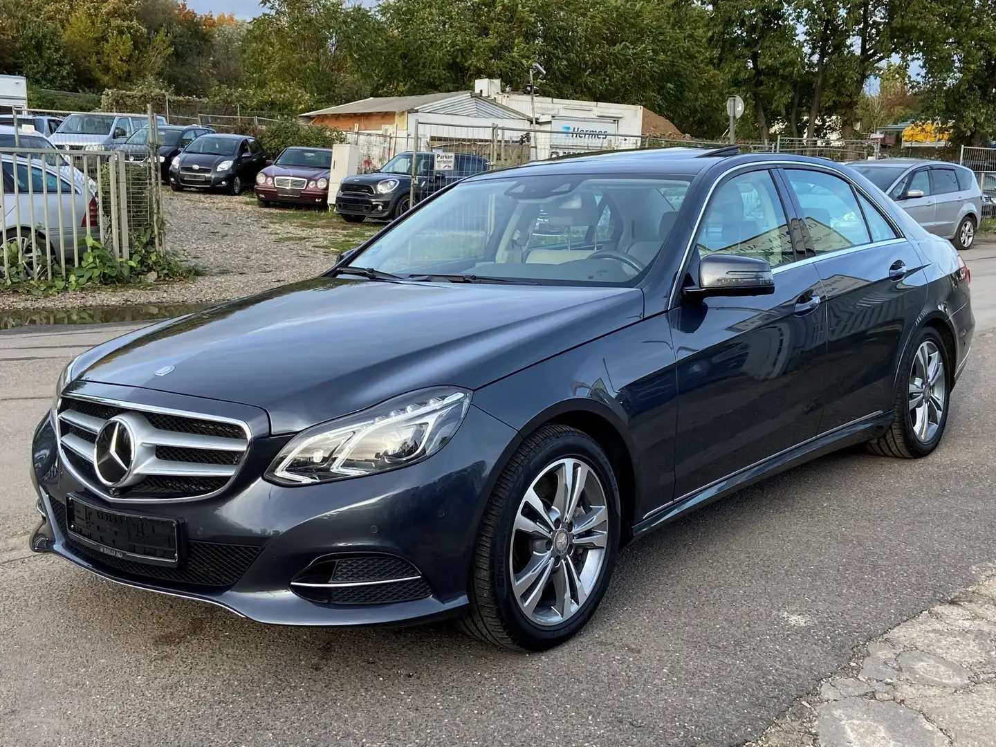 Mercedes-Benz E 400 E 400 4Matic Kamera/Navi/Schiebedach/LED/el.Sitze Grau - 1