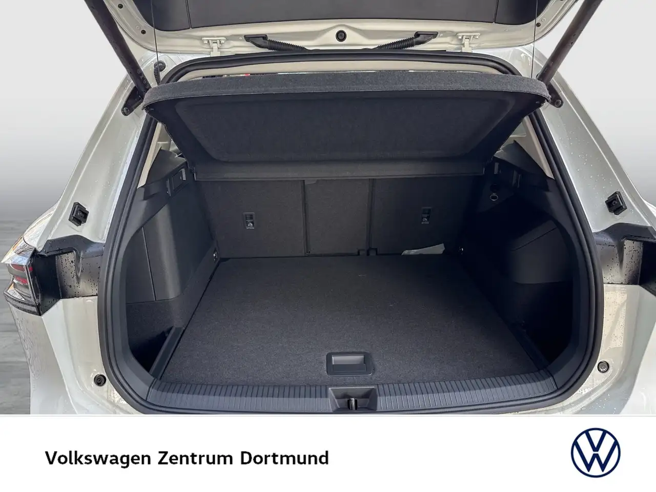 Volkswagen Tiguan 1.5 HYBRID LIFE AHK 360°CAM LED+ NAVI 17