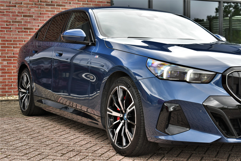 BMW 550 5-serie 550e xDrive M-Sport Pro B&W Trekh Prof-ond — photo 33