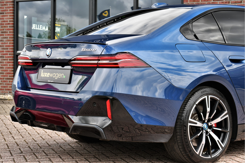 BMW 550 5-serie 550e xDrive M-Sport Pro B&W Trekh Prof-ond — photo 22
