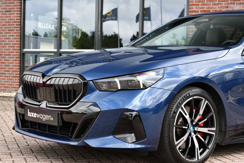 BMW 550 5-serie 550e xDrive M-Sport Pro B&W Trekh Prof-ond — photo 21
