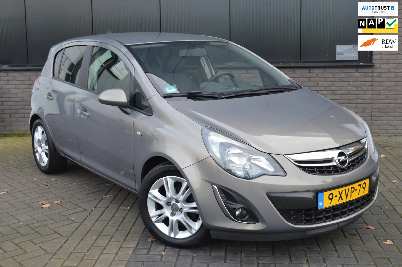 Opel Corsa Stuurverwarming|Navi|Cruise|2e eigenaar! Braun - 1