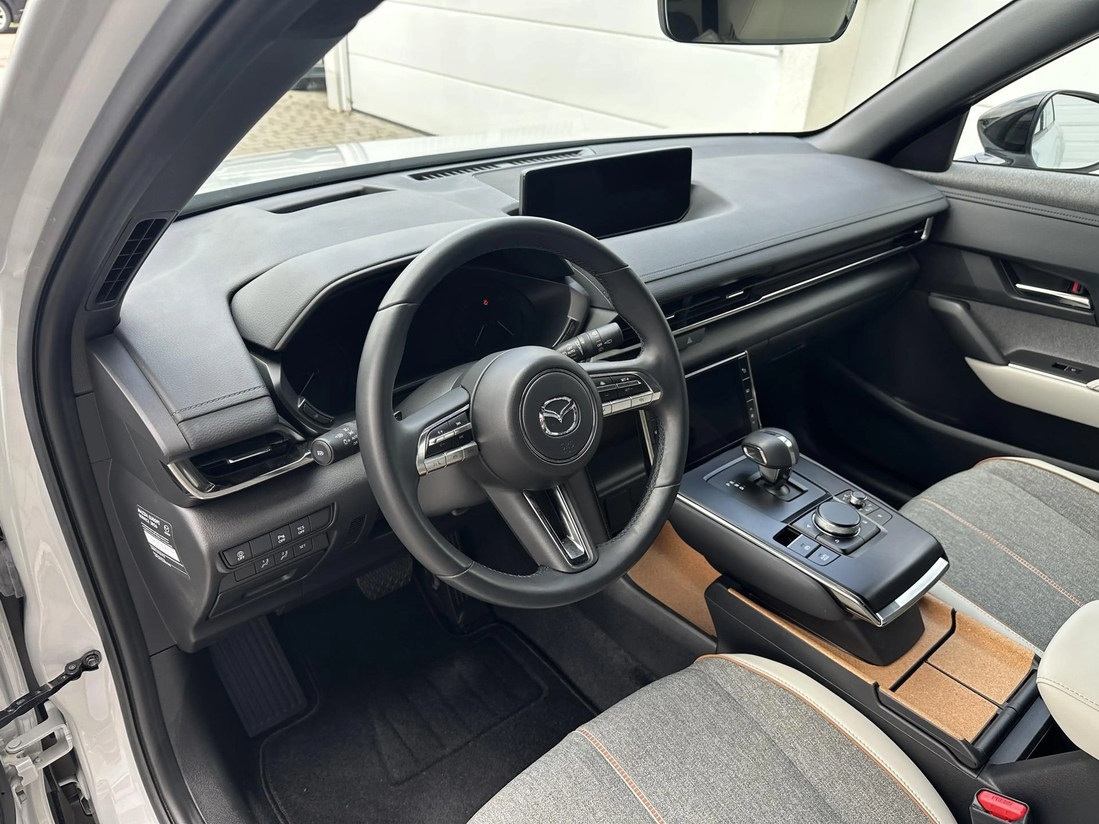 Mazda MX-30 e-SKYACTIV 36KWH Advantage Memory+RFK+Head-Up! — photo 15