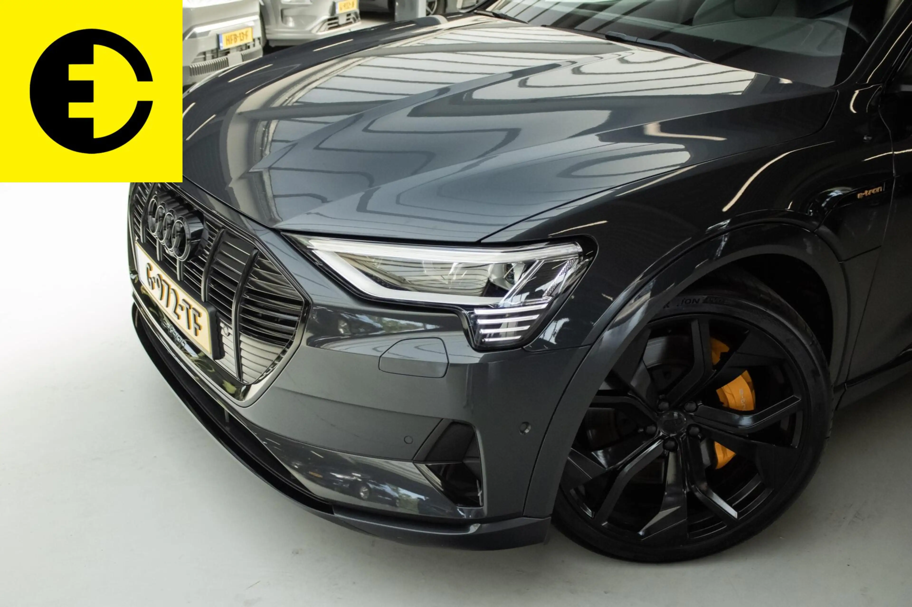 Audi e-tron e-tron 55 quattro advanced Pro Line Plus 95 kWh | — photo 2