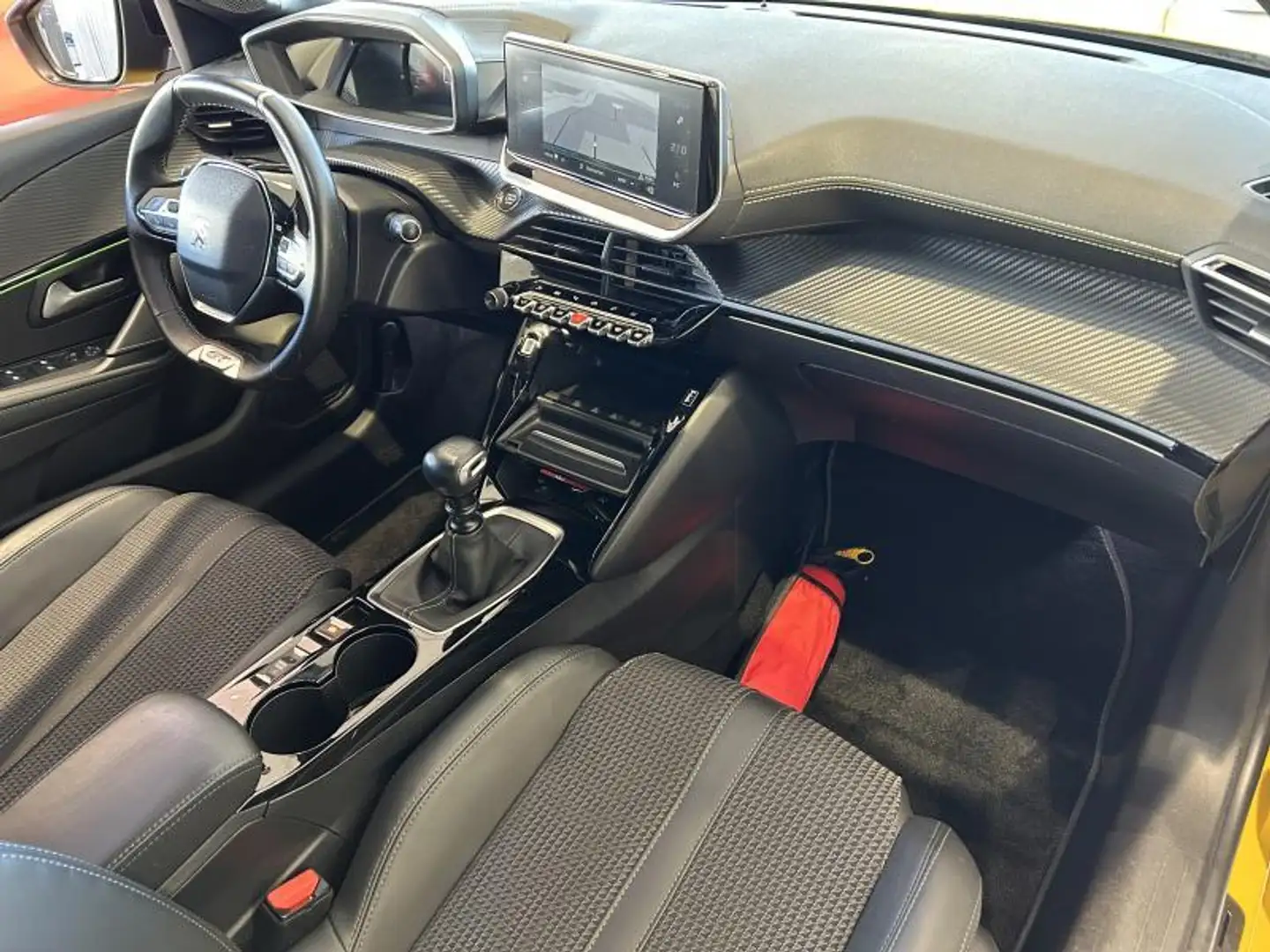 Peugeot 208 GT Line Giallo - 2