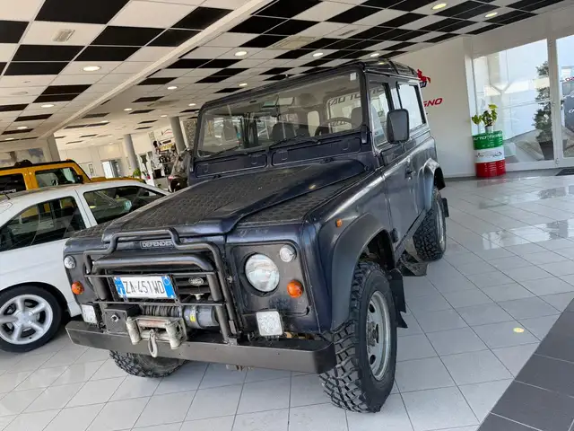 Land Rover Defender Defender 3p 2.0 Country