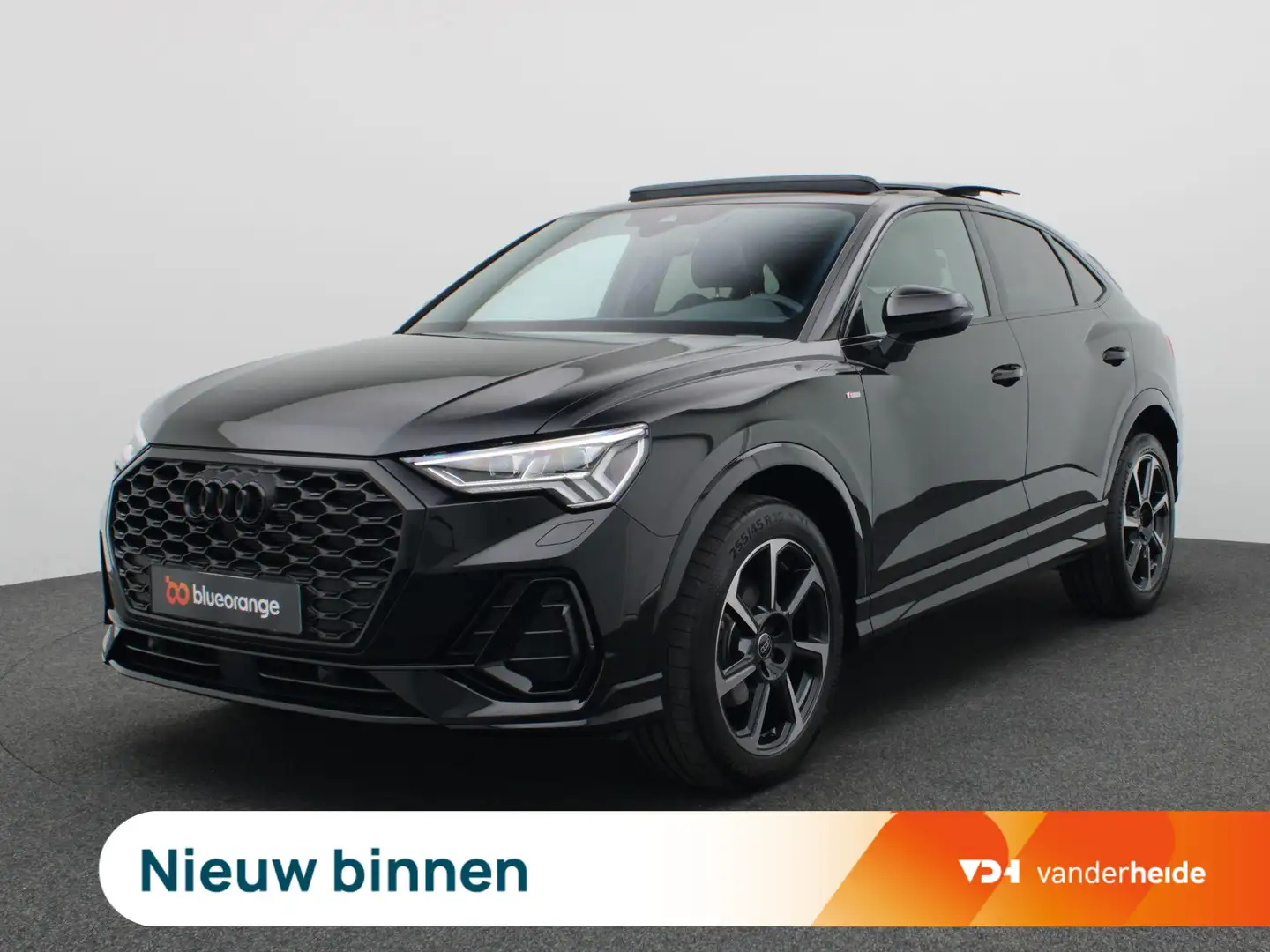 Audi Q3 Sportback 35 TFSI S Edition Competition 150PK DSG Zwart - 1