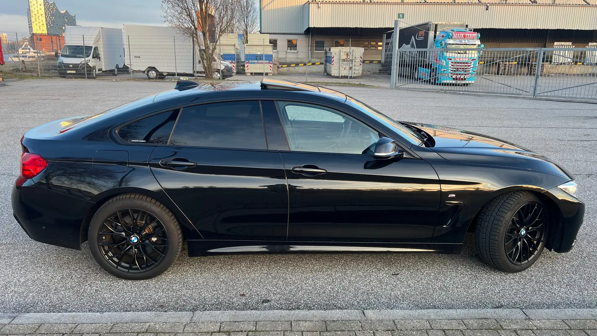 BMW 430 BMW GranCoupé 430d 6-Zyl HarmanKard Head-UpDis. Schwarz - 2