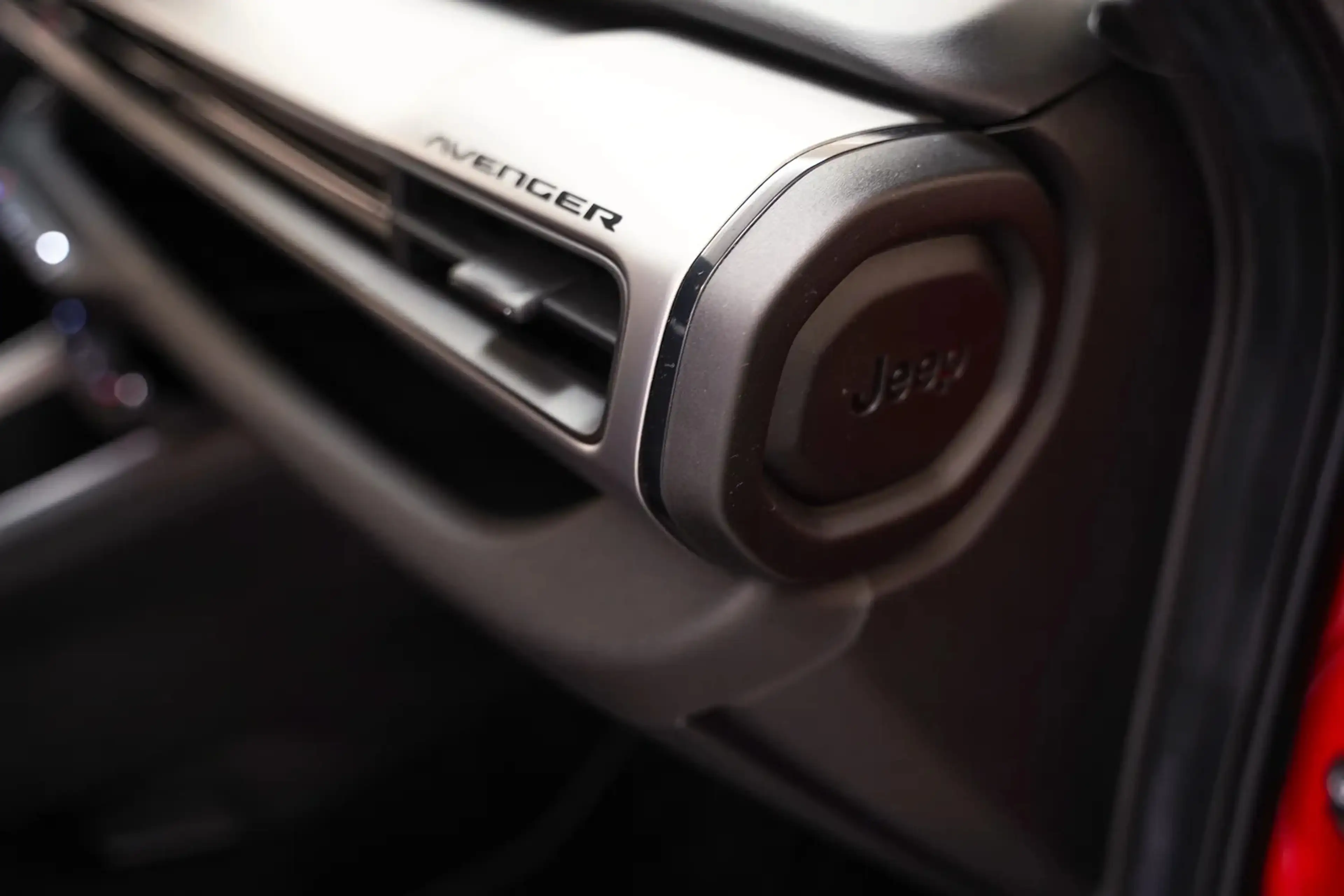Jeep Avenger Altitude 54kWh [ Adapt.cruise Carplay LED ] — photo 7
