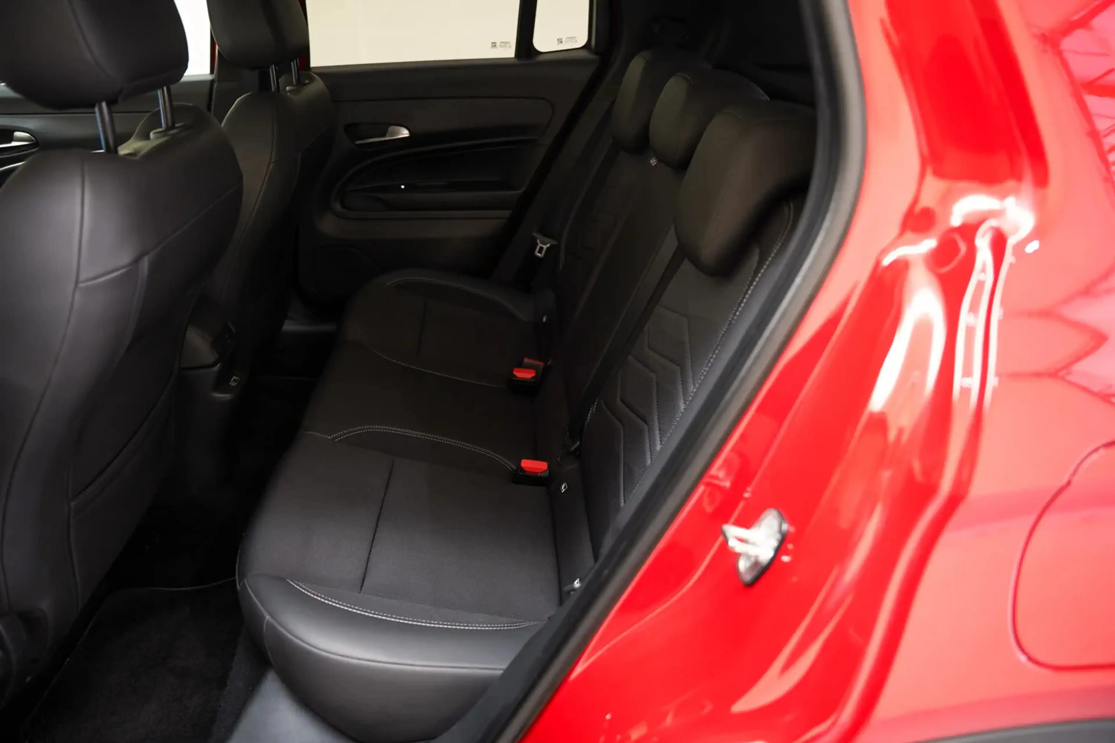 Jeep Avenger Altitude 54kWh [ Adapt.cruise Carplay LED ] — photo 14