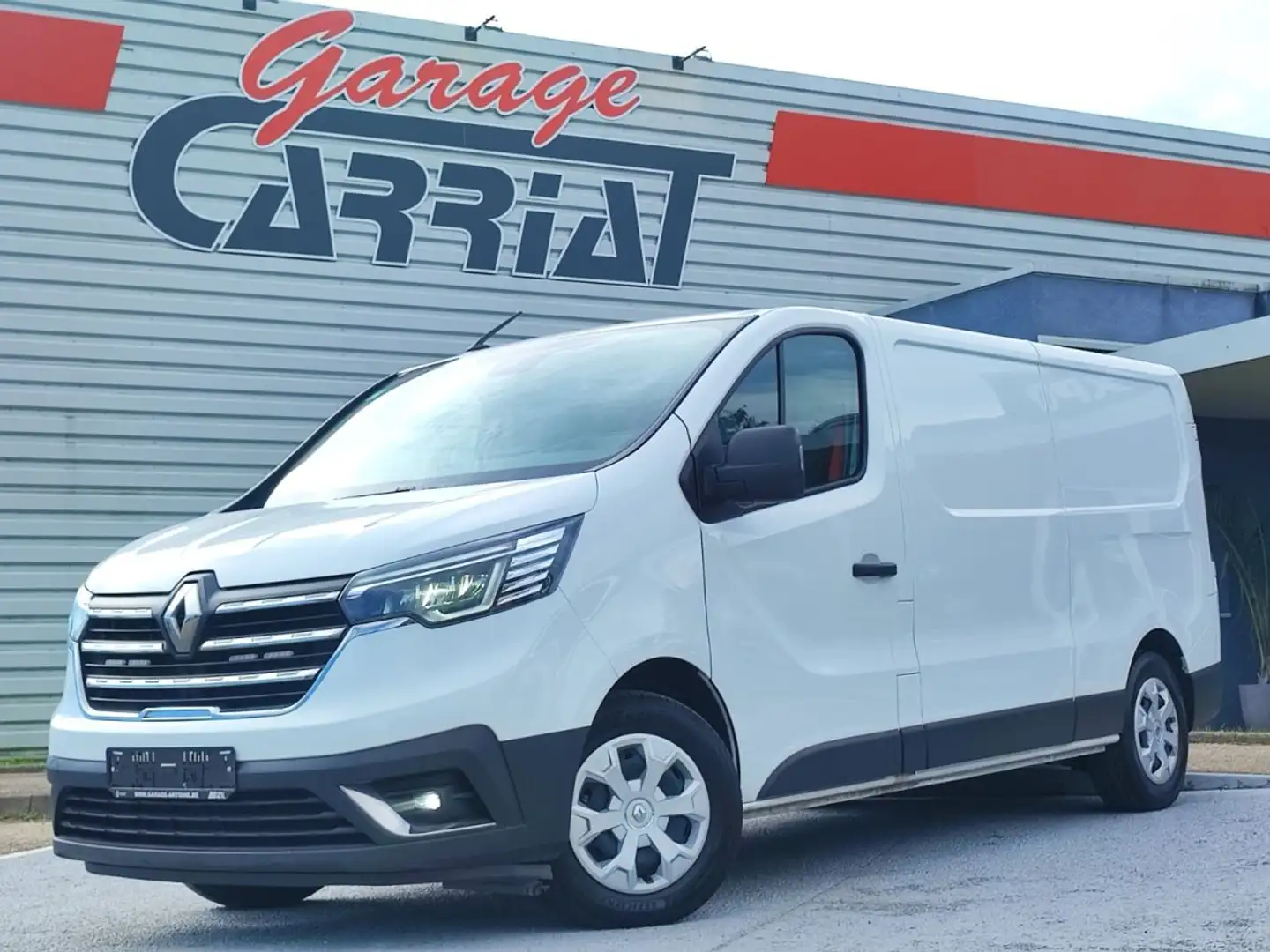 Renault Trafic III Fourgon 2.0 DCI 150 CV Grand Confort L2H1 1200 Weiß - 1