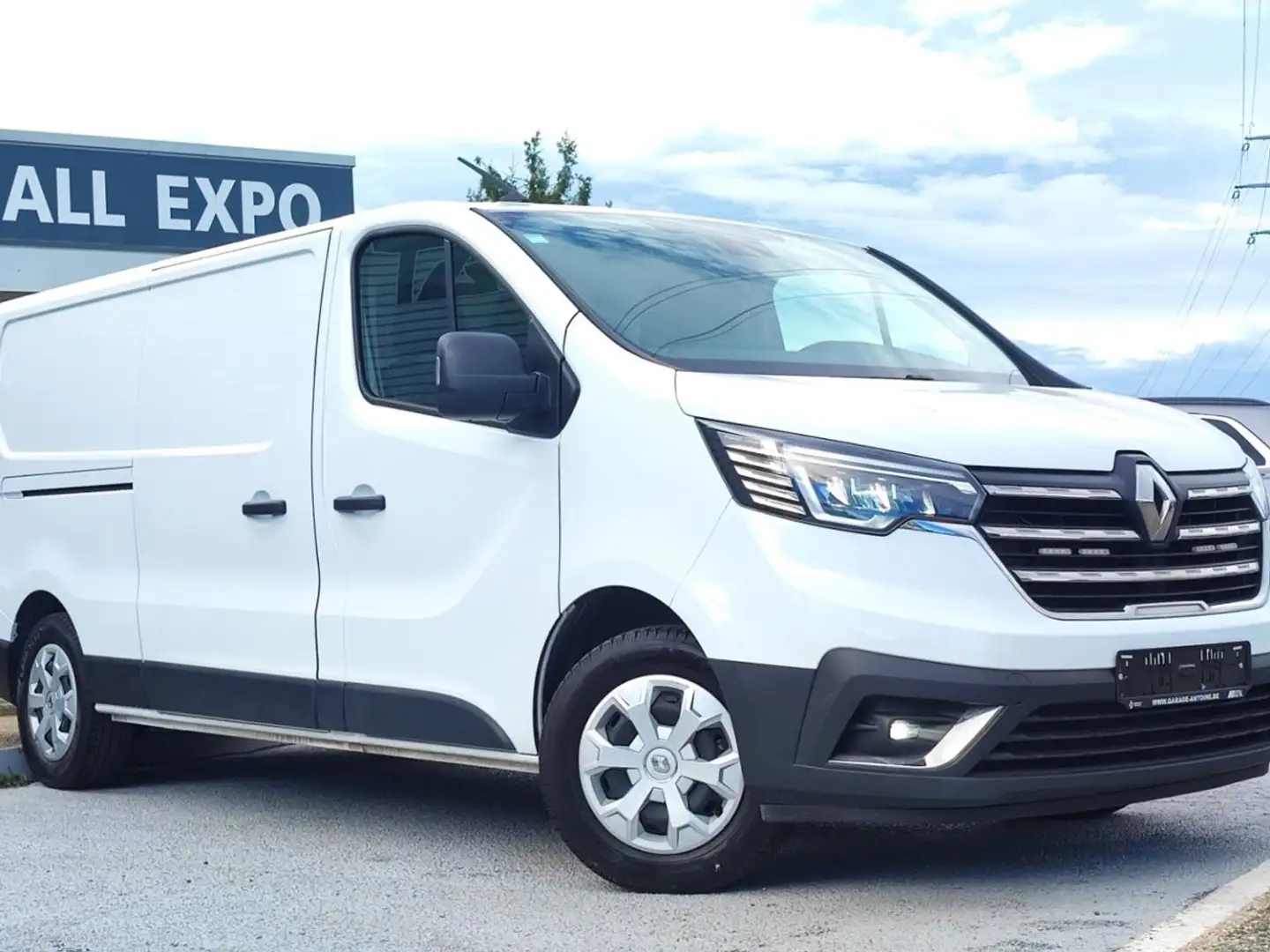 Renault Trafic III Fourgon 2.0 DCI 150 CV Grand Confort L2H1 1200 Weiß - 2