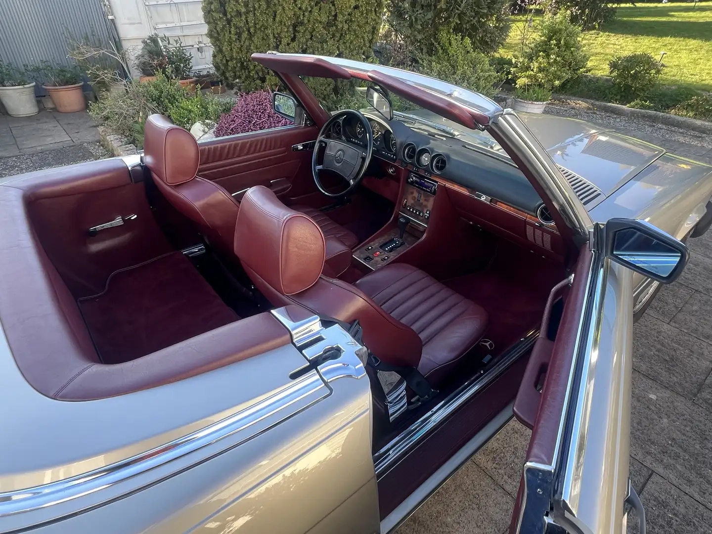 Mercedes-Benz SL 560 Seltene Farbkombi, H-Abnahme, wenig gelaufen Gold - 1