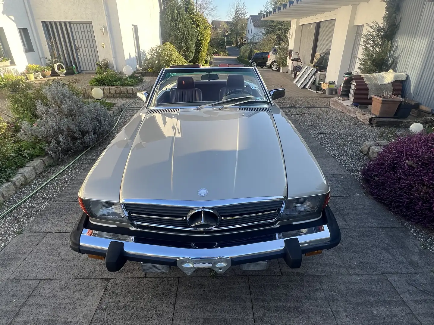 Mercedes-Benz SL 560 Seltene Farbkombi, H-Abnahme, wenig gelaufen Gold - 2