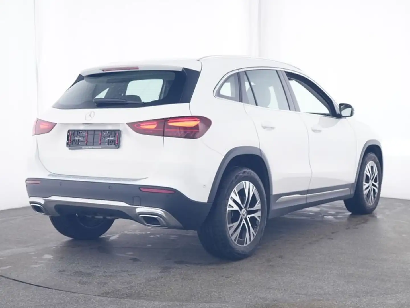Mercedes-Benz GLA 180 Progressive+ANHÄNGERKUPPLUNG+WINTER-PAKE Blanc - 2