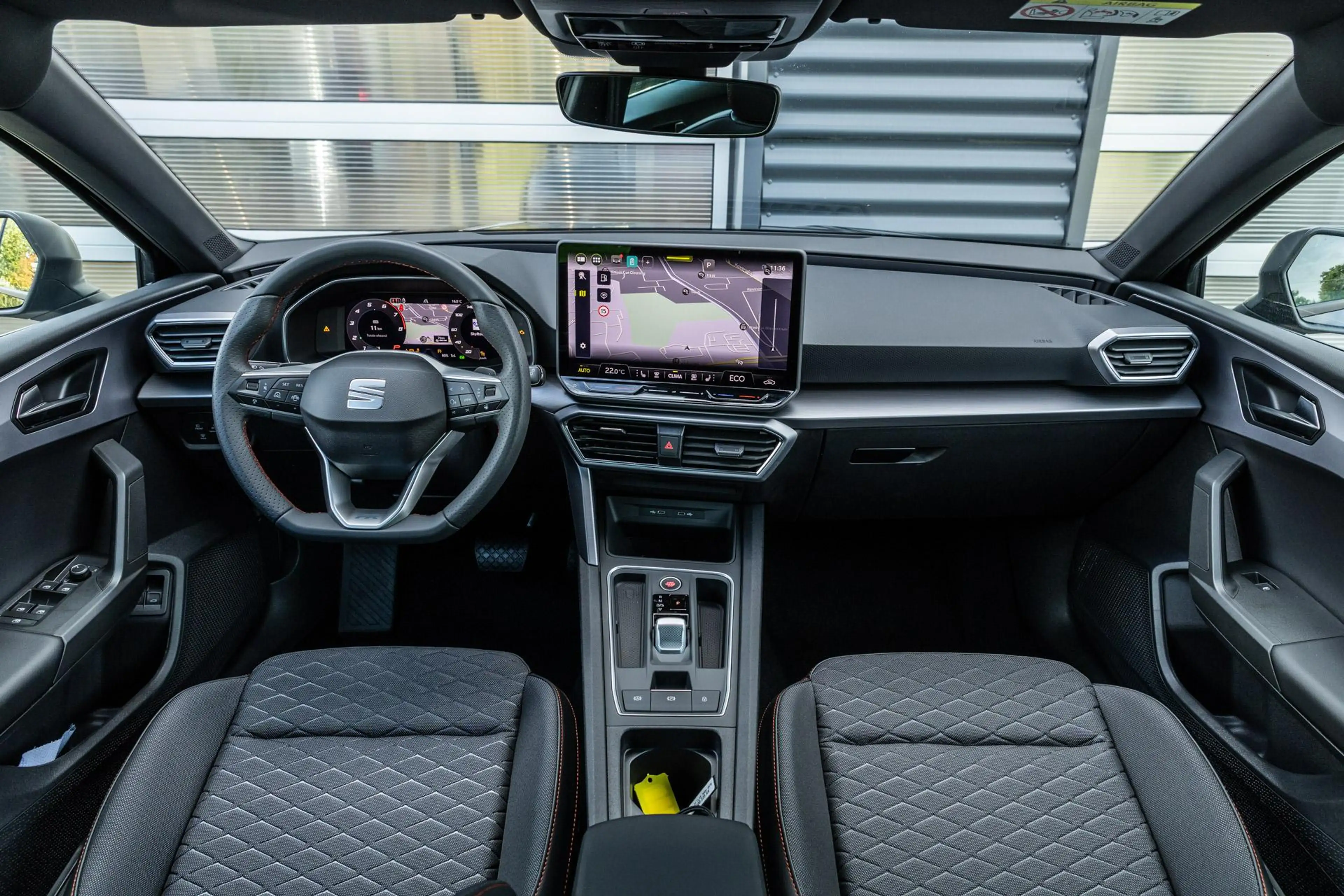 SEAT Leon e-Hybrid Sportstourer 1.5 TSI 204pk DSG FR Business | Trekh — photo 5