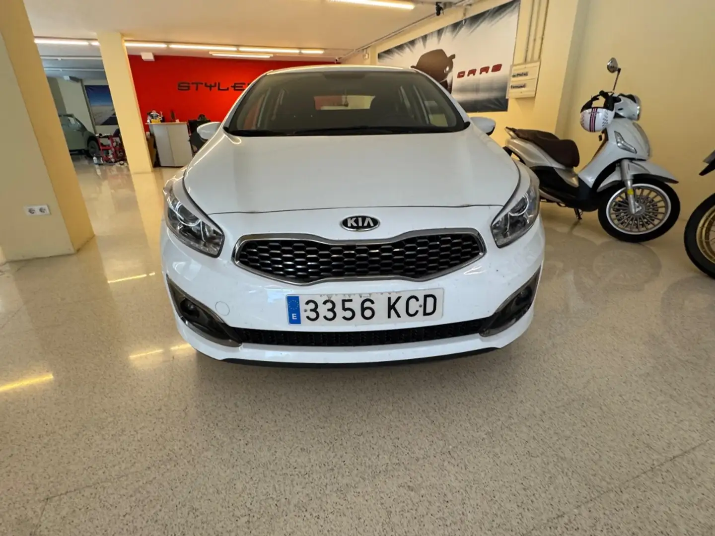 Kia Ceed / cee'd 1.4 CVVT Concept Plus Blanco - 2