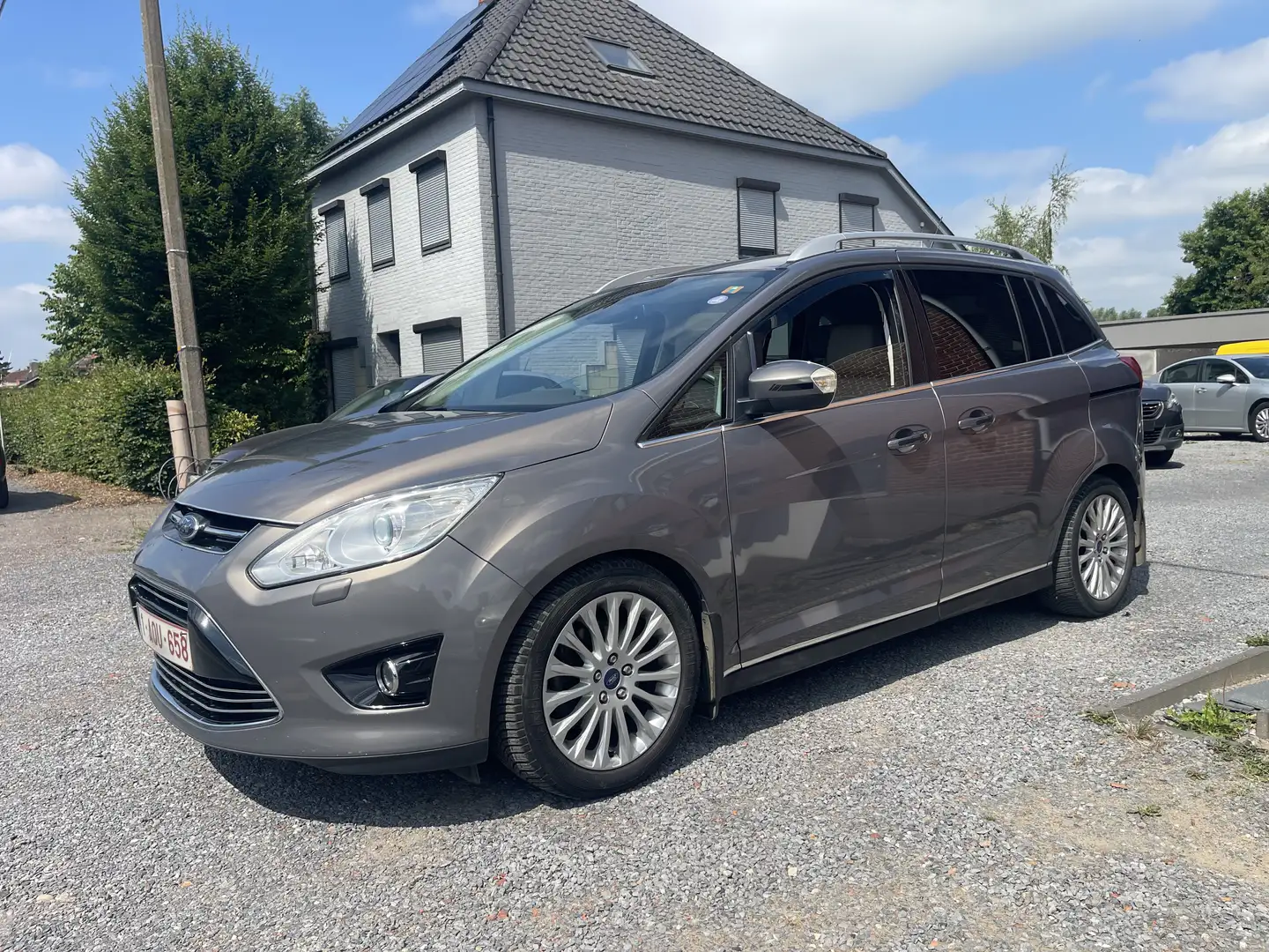 Ford Grand C-Max Grand C-MAX 1.6i Benzine,Airco,Leder,Gps,Sensoren, Gris - 1