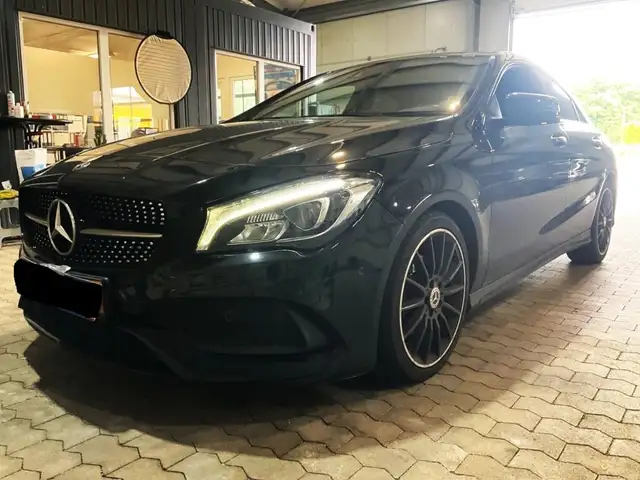 Mercedes-Benz CLA 180