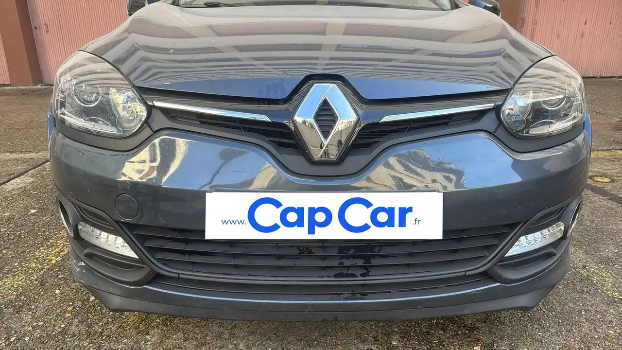 Renault Megane Citadine 5 portes — photo 20