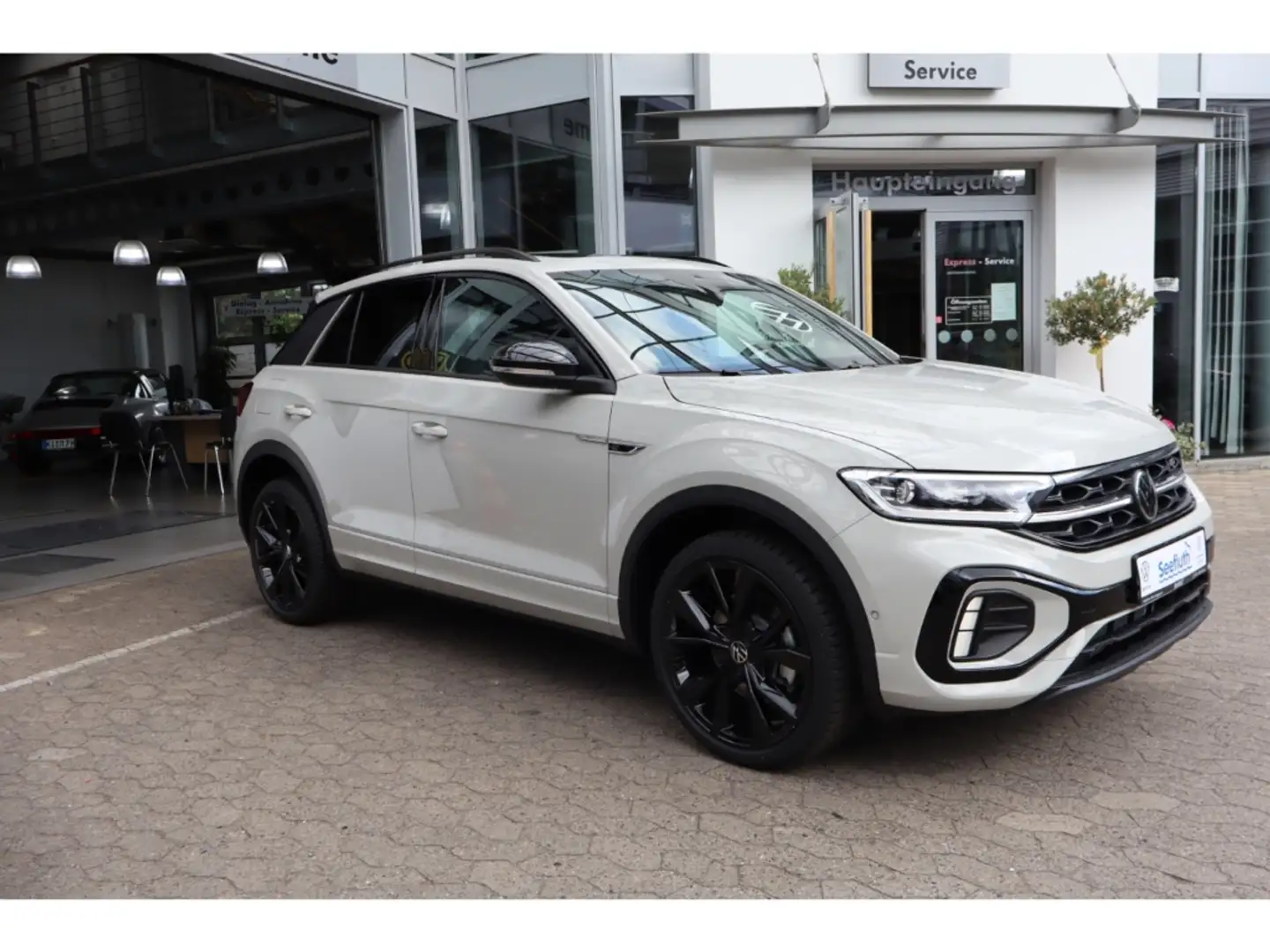 Volkswagen T-Roc 1.5 TSI DSG AHK,Panoramadach,LED Matrix R-Line Gris - 2