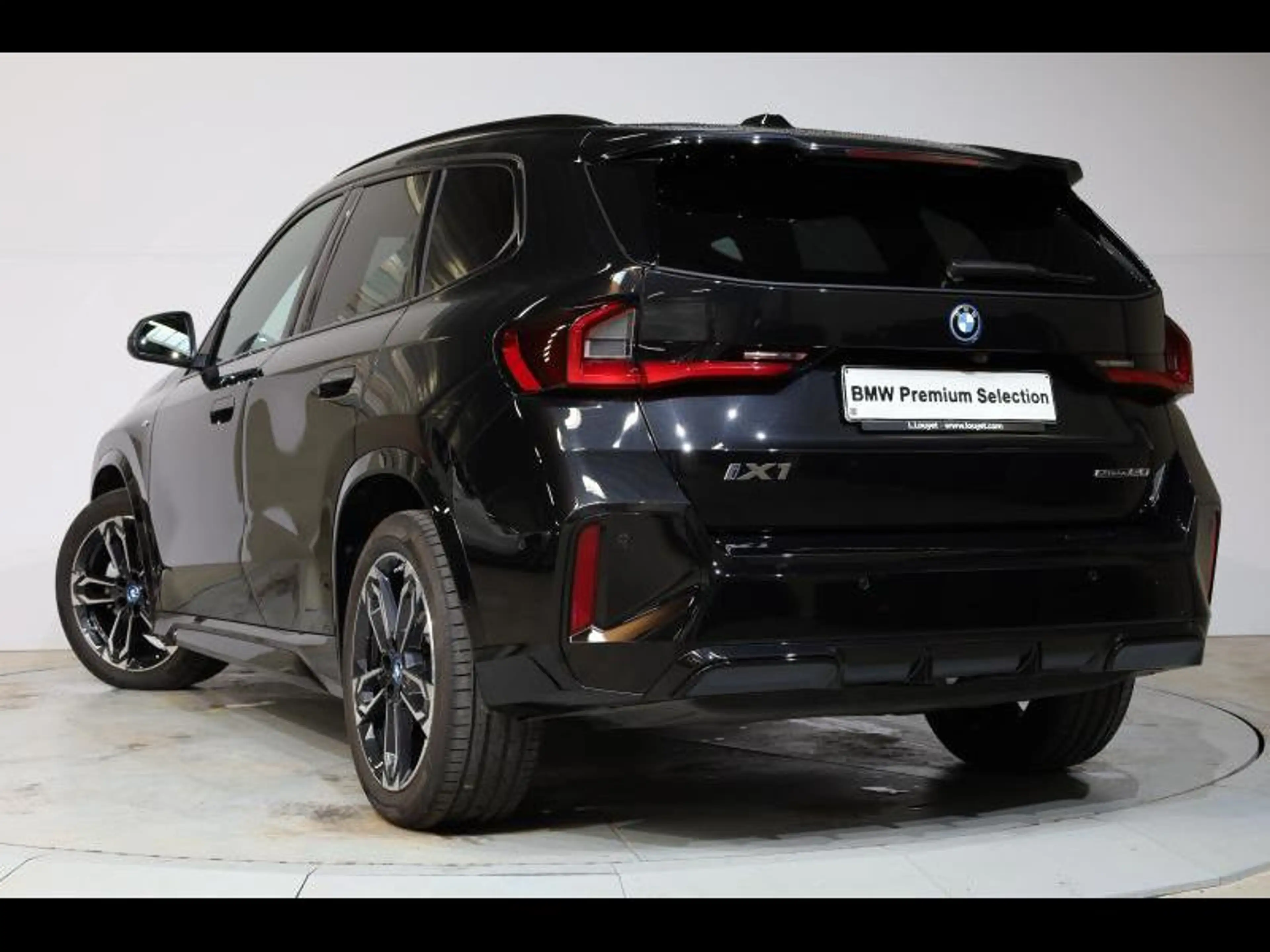 BMW iX1 eDrive20 Kit M Sport iX1 eDrive 20 — photo 6
