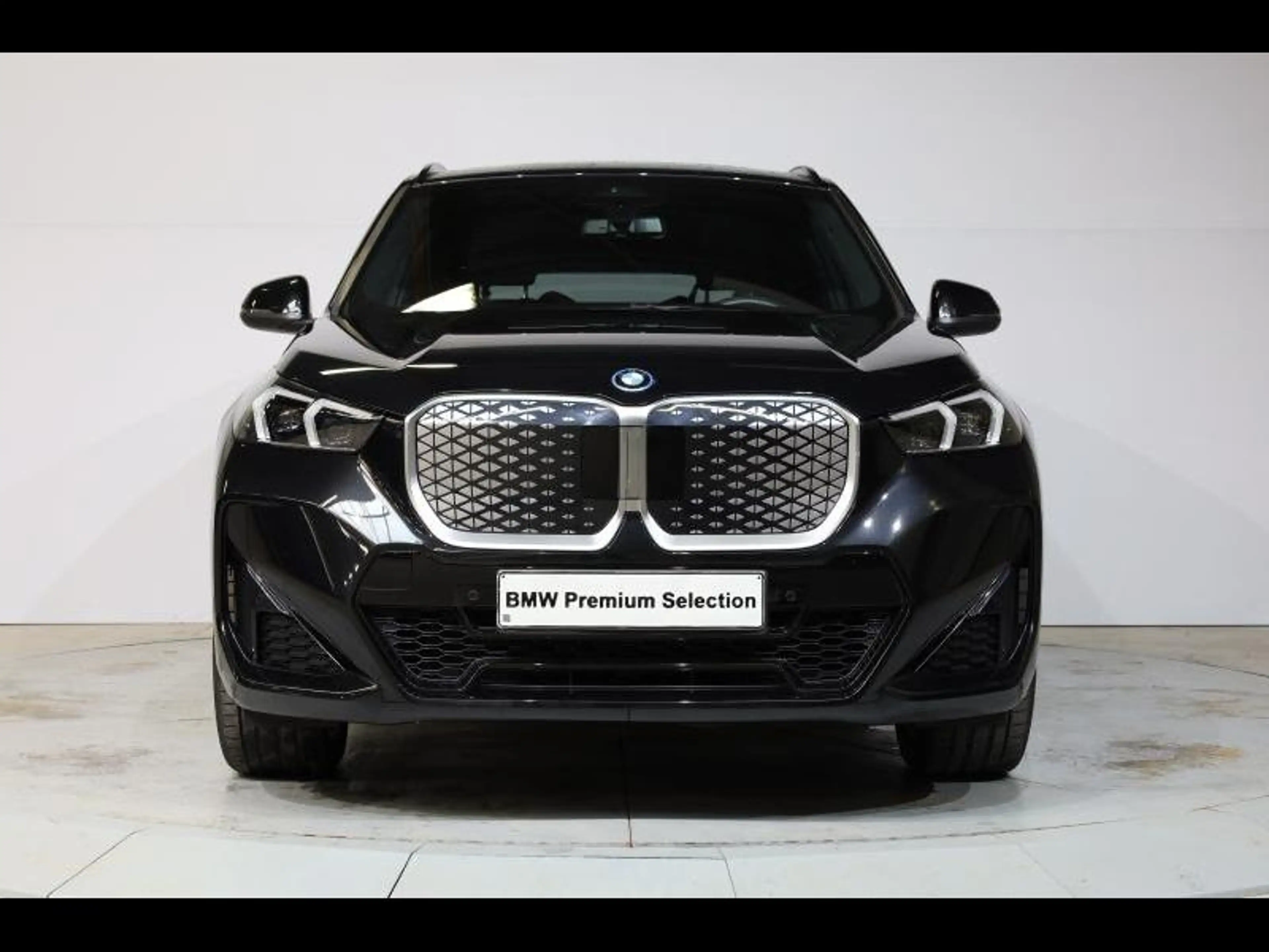 BMW iX1 eDrive20 Kit M Sport iX1 eDrive 20 — photo 3