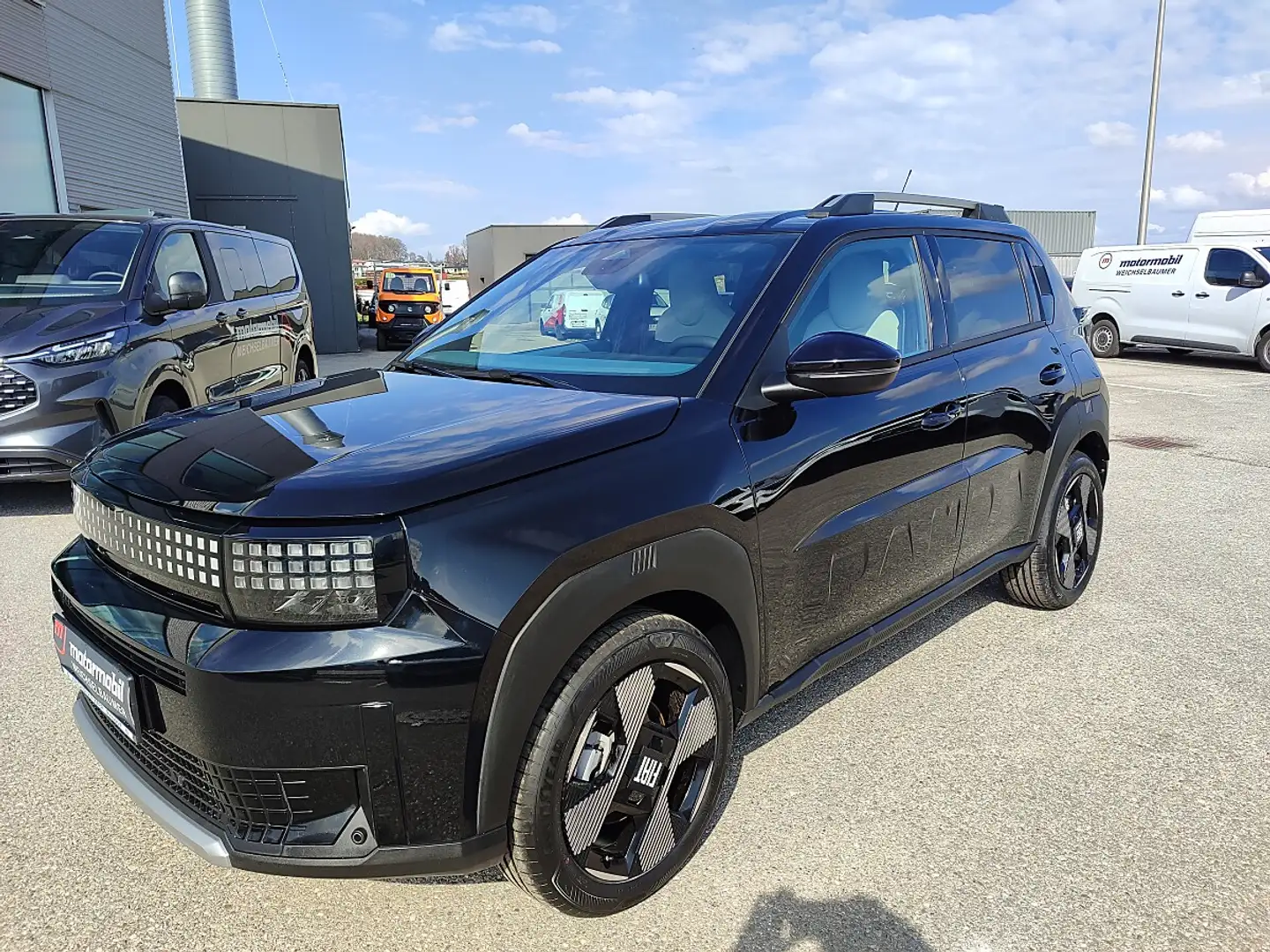 Fiat Grande Panda Hybrid mHEV 110 6-Gang eDCT La Prima Schwarz - 1