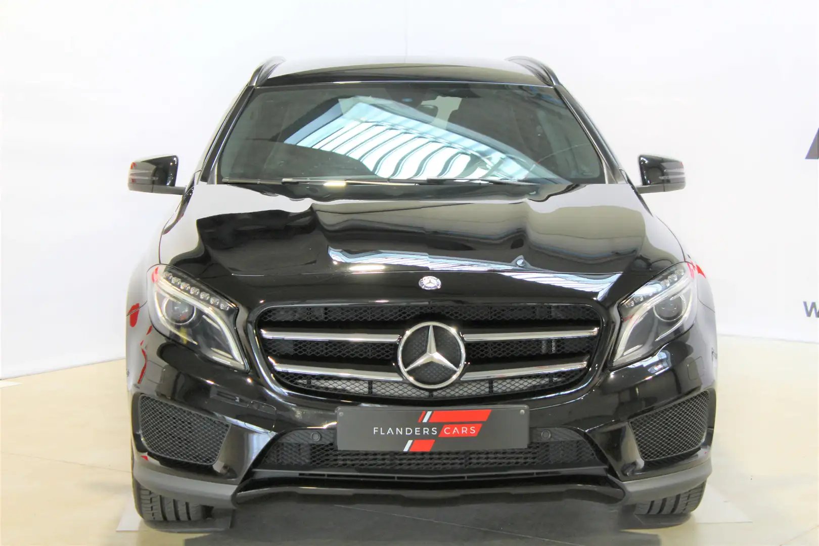Mercedes-Benz GLA 180 GPS * AMG * NIGHT * Camera * Bi-XENON * HIFI * Noir - 2