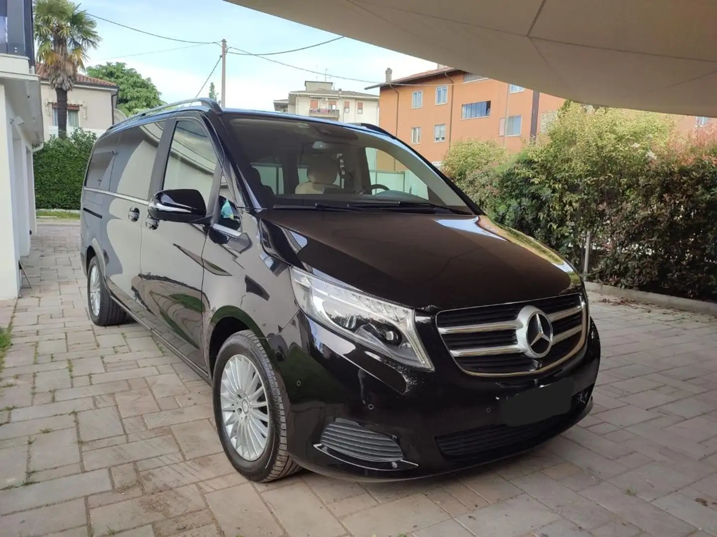 Mercedes-Benz V 250 Exclusive Czarny - 2