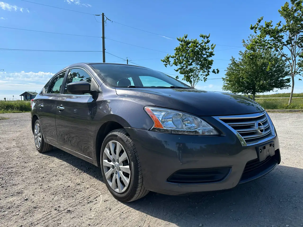 Nissan Sentra снимка Nissan Sentra