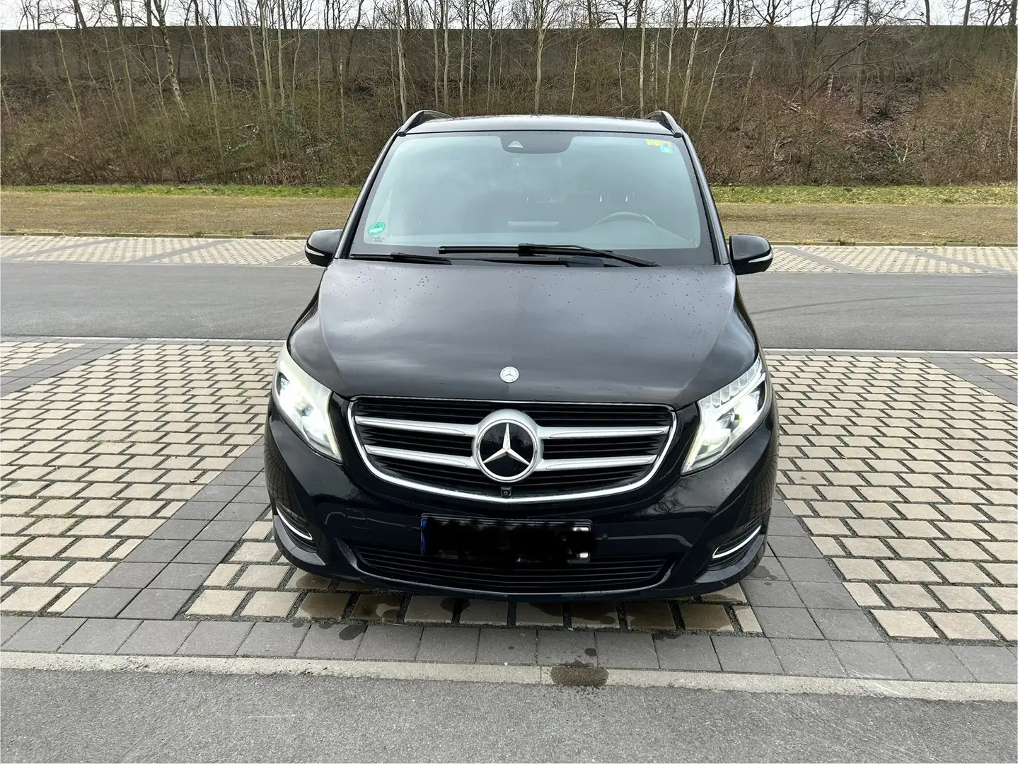 Mercedes-Benz V 250 d lang 7G-TRONIC Exclusive Edition Black - 1