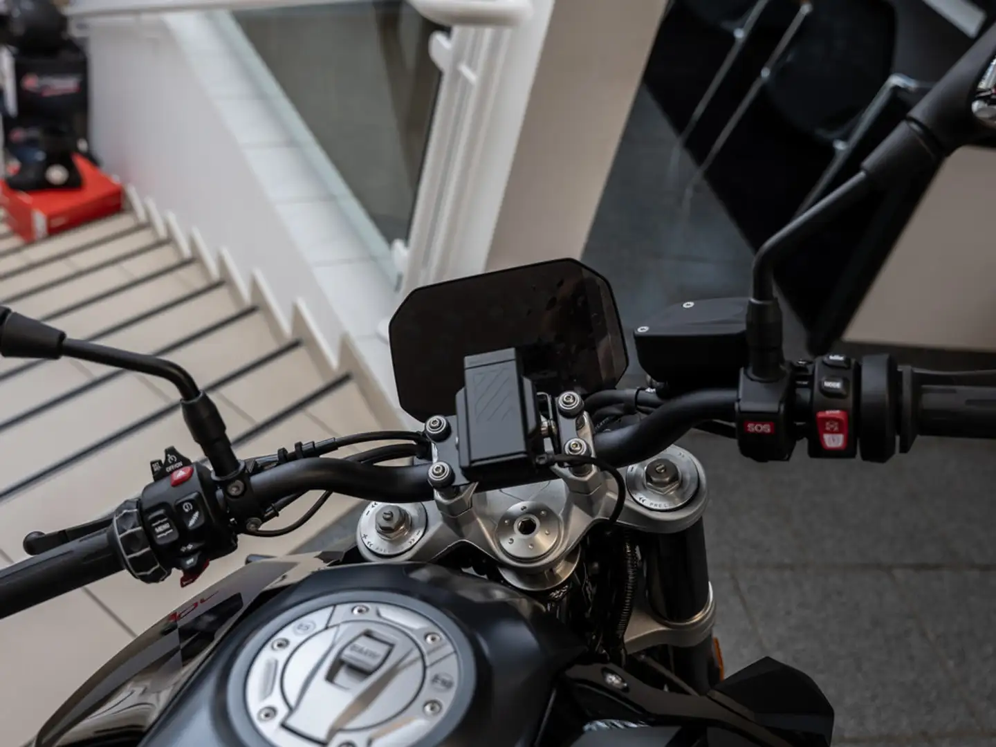 BMW F 900 R Triple Black KOMFORT-P. DYNAMIC-P. Noir - 2