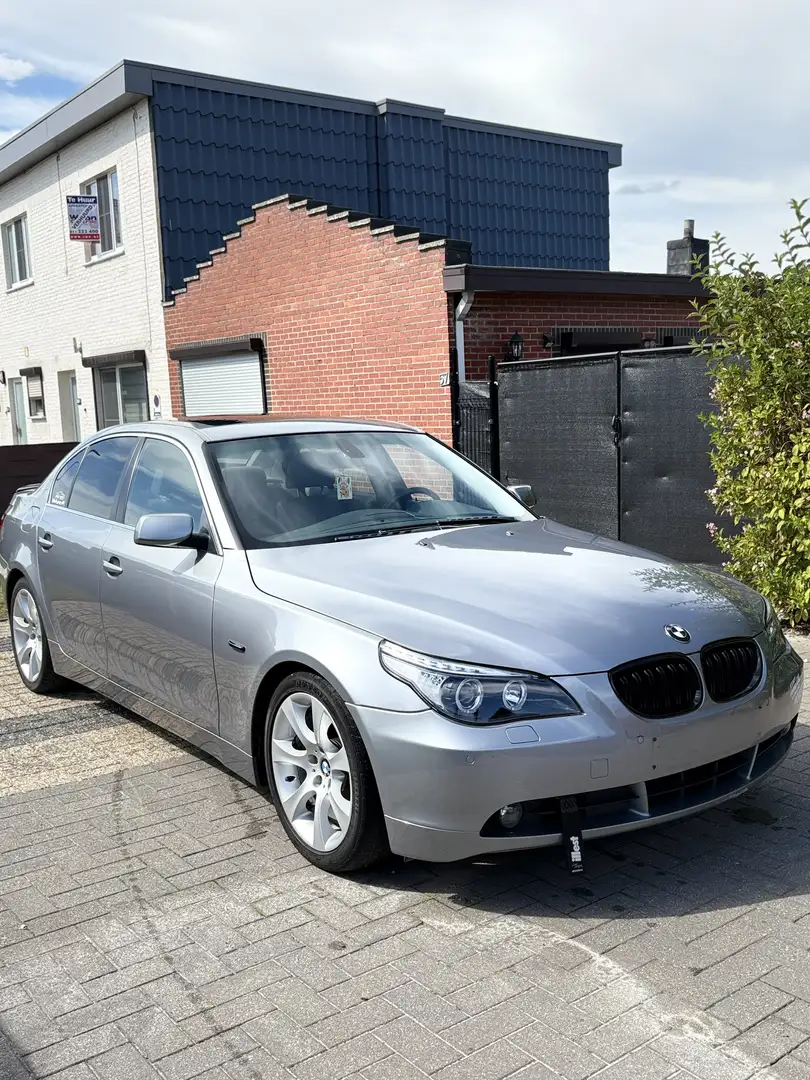 BMW 525 525i - 1