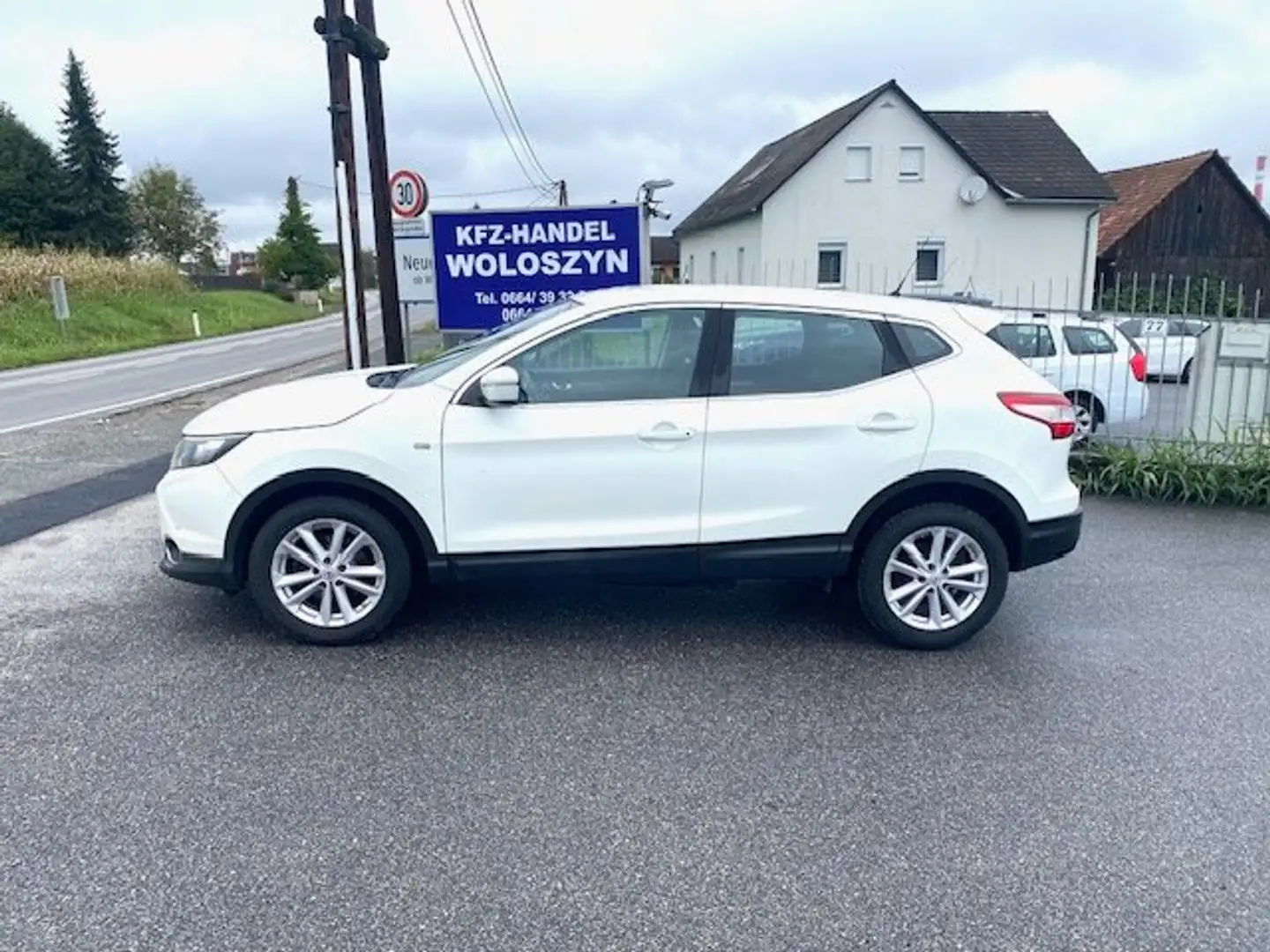 Nissan Qashqai Qashqai 1,6 dCi Acenta KAMERA NAVI Weiß - 2