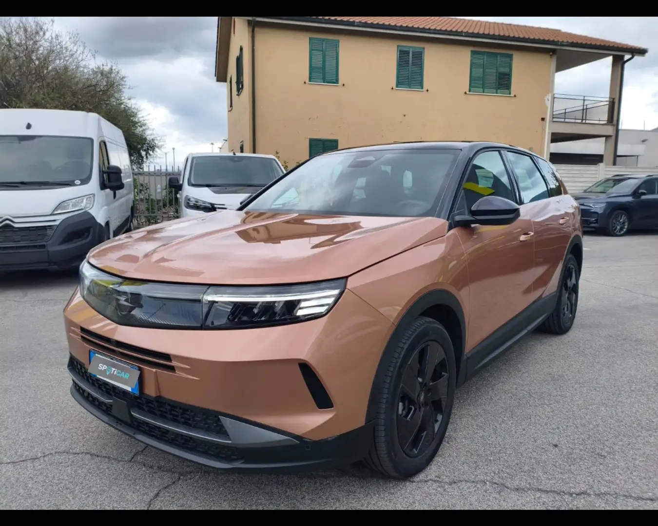 Opel Grandland 1.2 Hybrid Edition Bronzo - 1