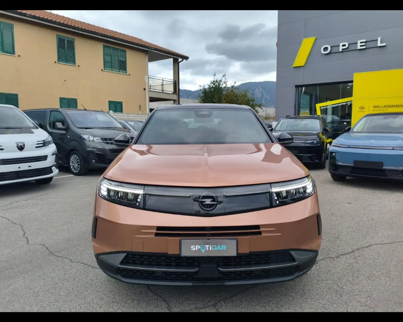 Opel Grandland 1.2 Hybrid Edition Bronzo - 2