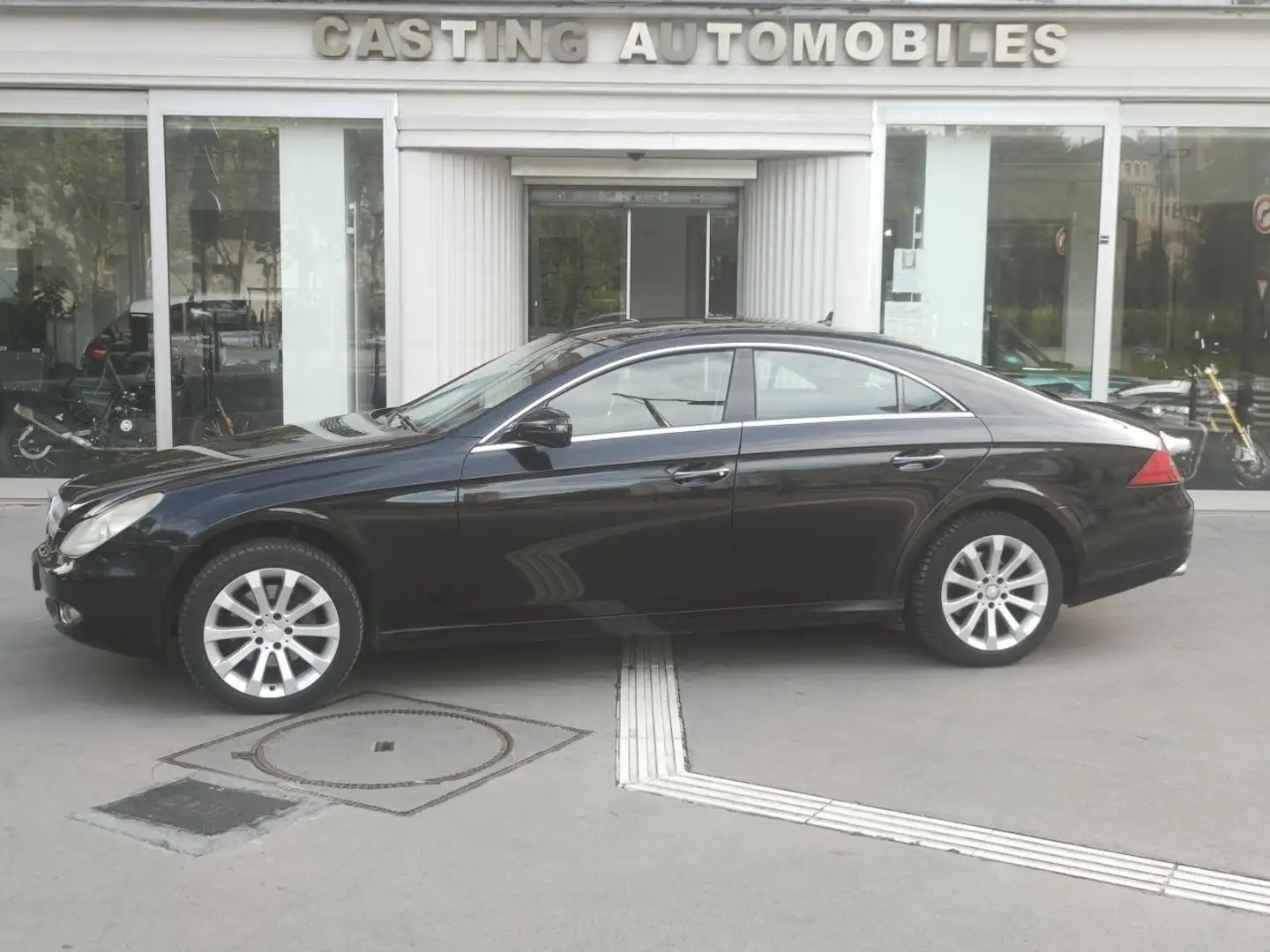 Mercedes-Benz CLS CLASSE 320 CDI - BVA 7G-Tronic - BM 219 BVA PHASE 2 Schwarz - 2