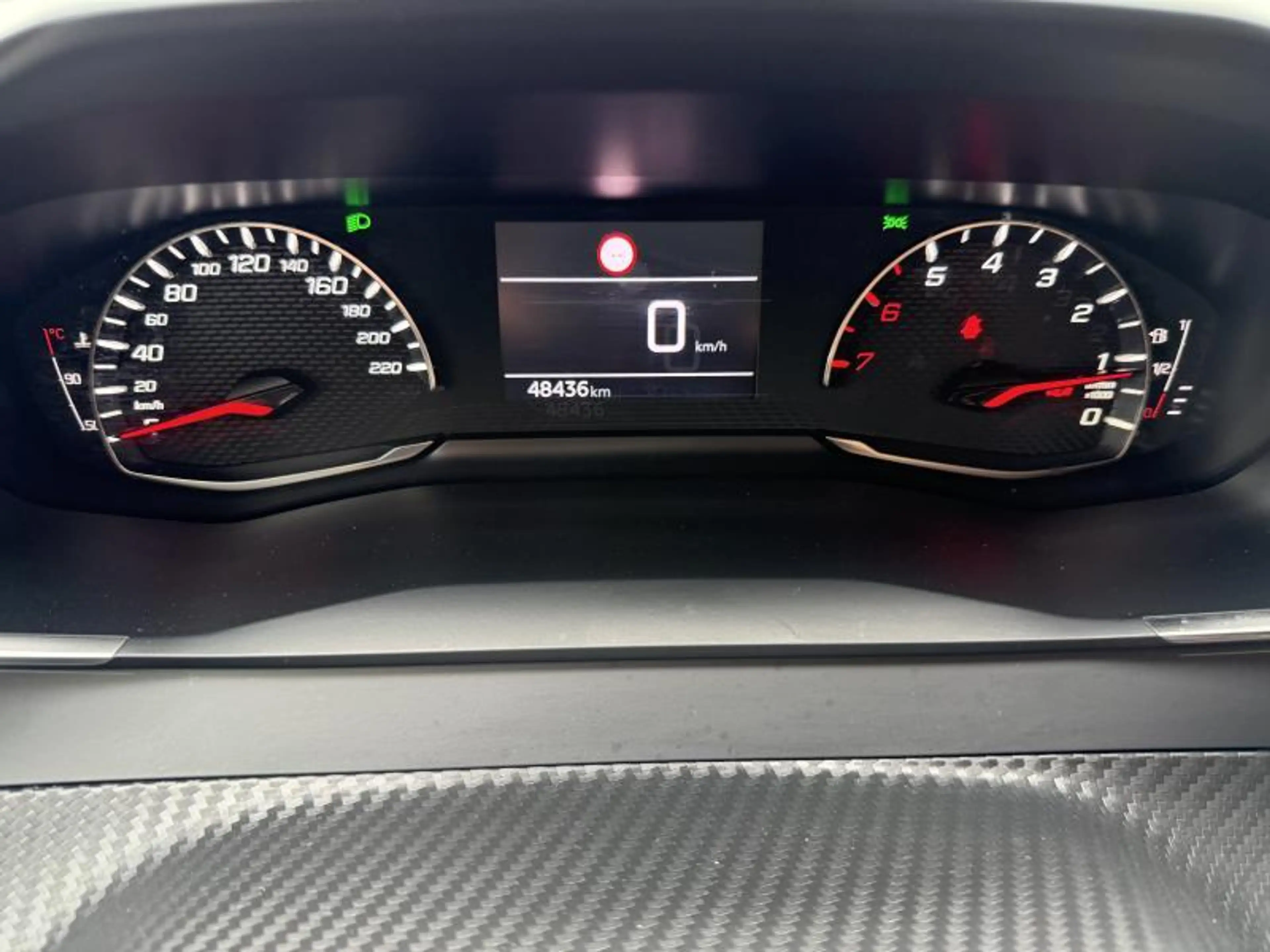 Peugeot 2008 ALLURE — photo 12