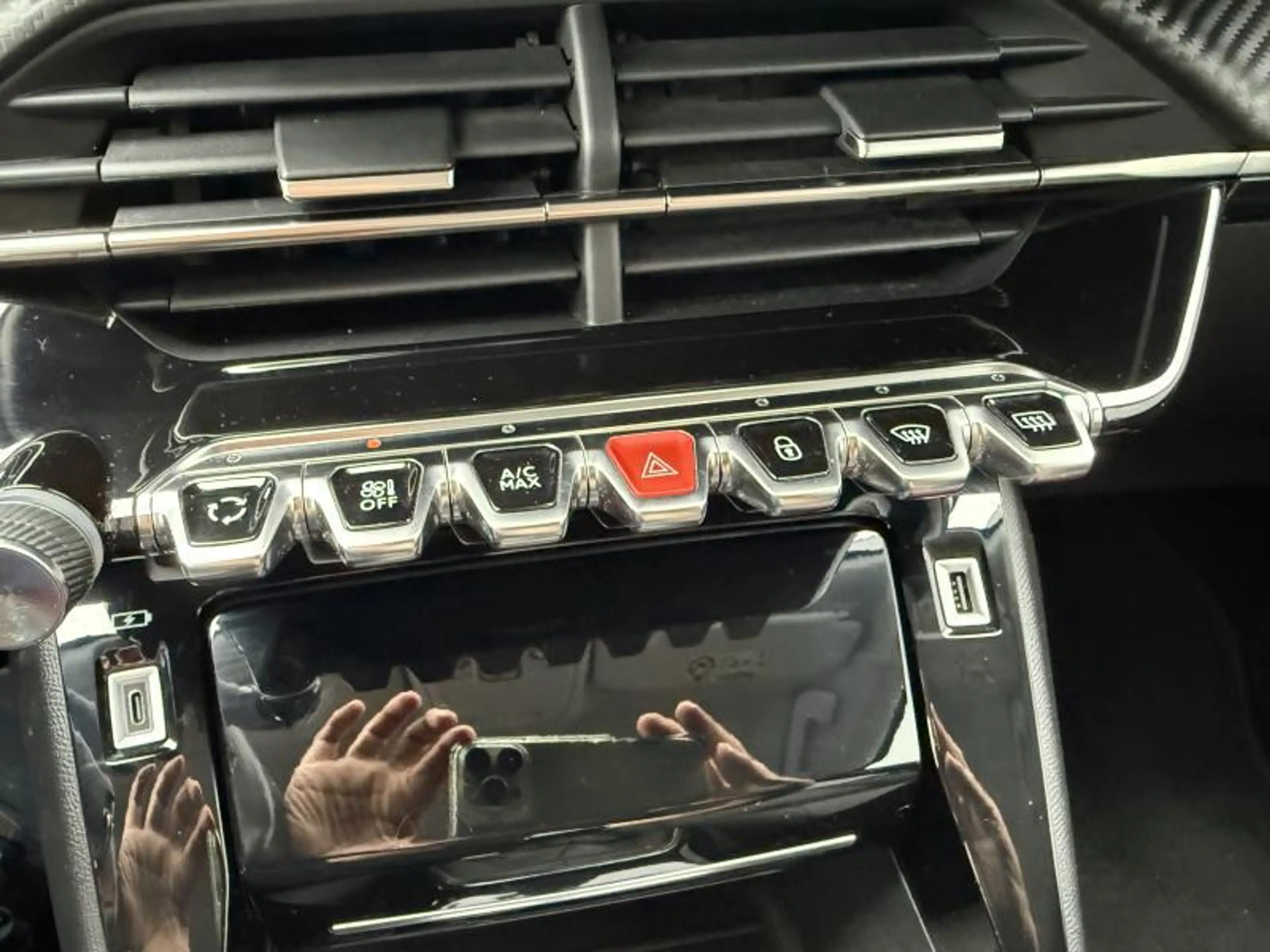Peugeot 2008 ALLURE — photo 14