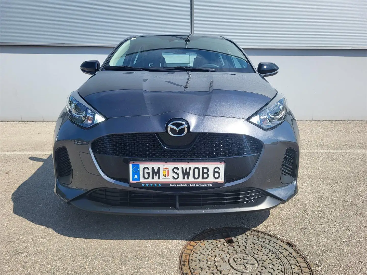 Mazda 2 Hybrid Centre Line Grau - 2