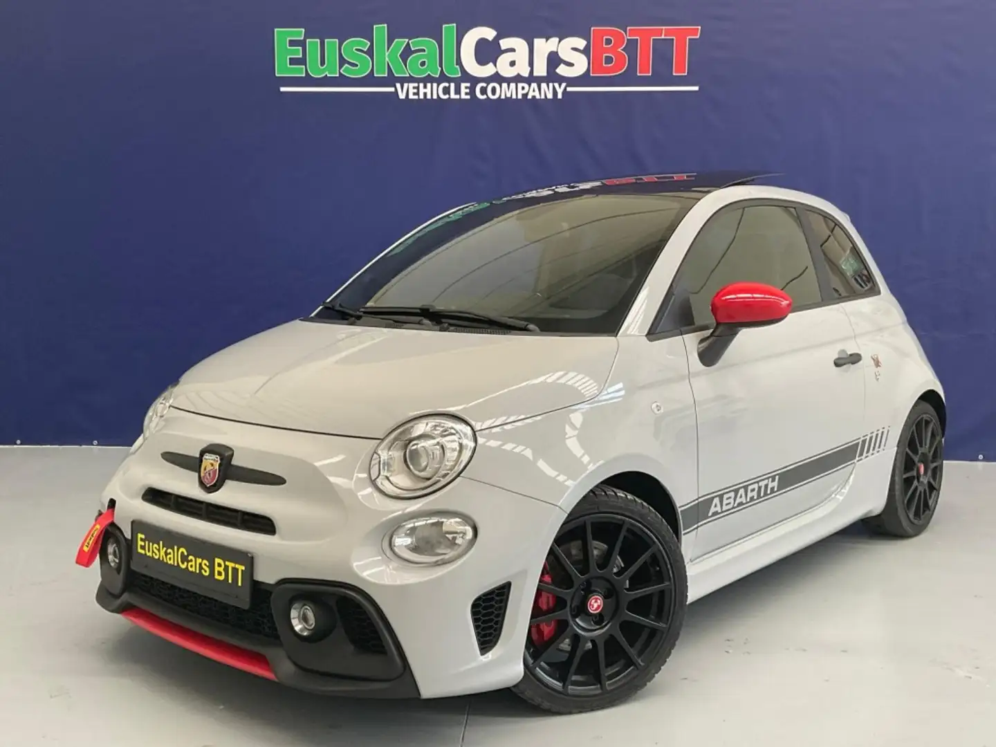 Abarth 595C 1.4T JET COMPETIZIONE AUT. 132KW Bílá - 1