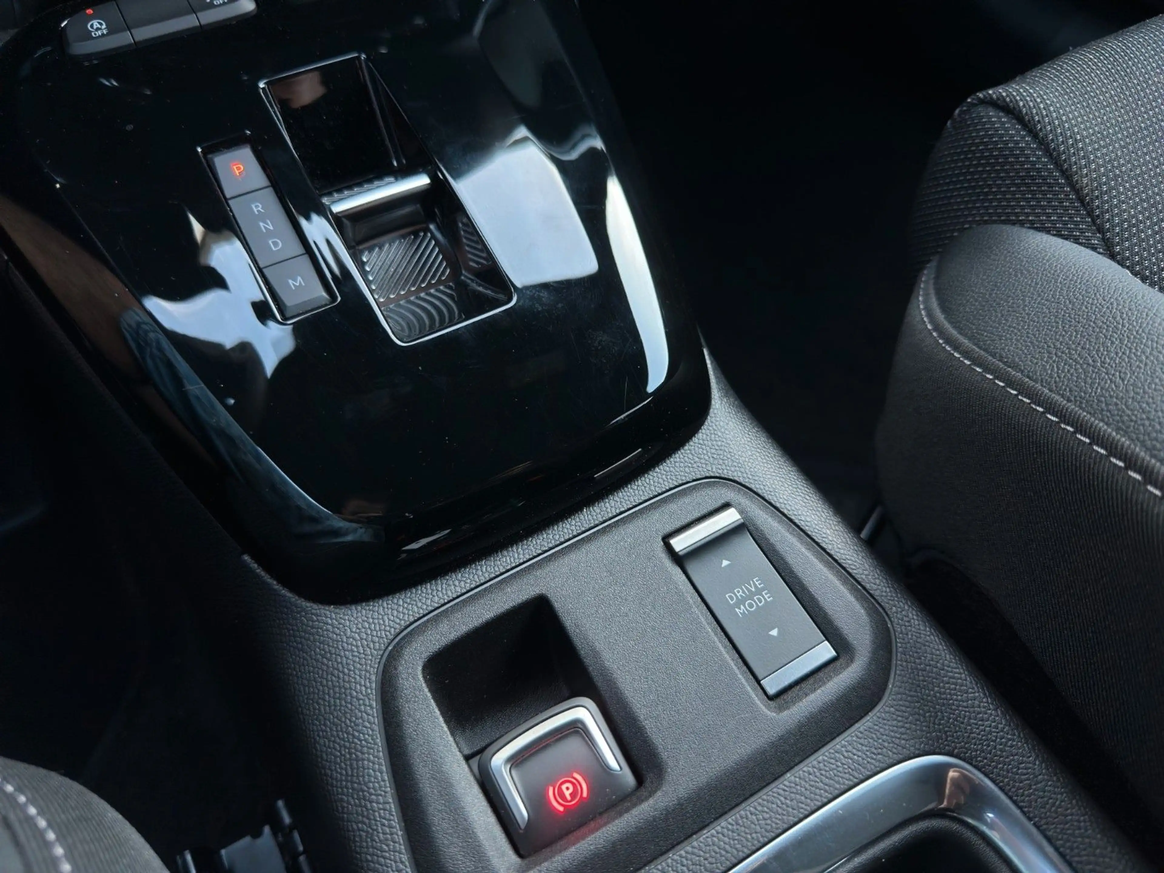 Opel Corsa F Premium "GS" Automatik/Voll-LED/Navi/DAB — photo 23