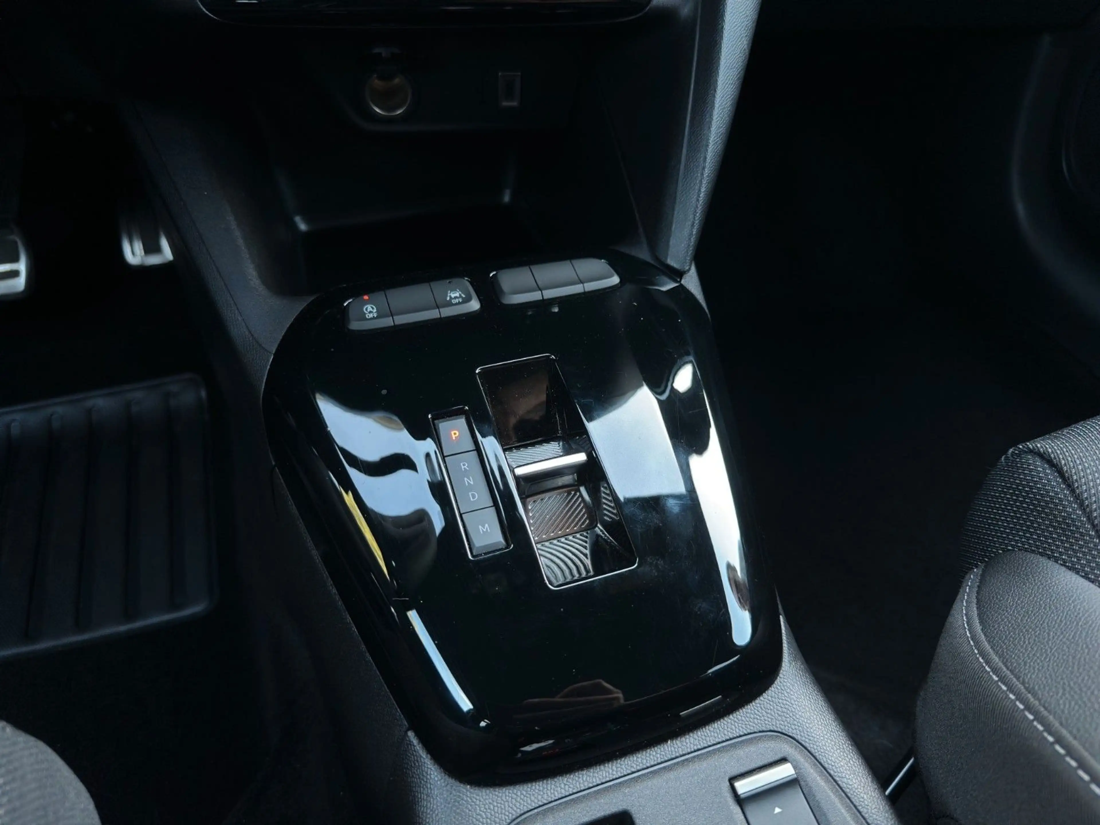 Opel Corsa F Premium "GS" Automatik/Voll-LED/Navi/DAB — photo 24